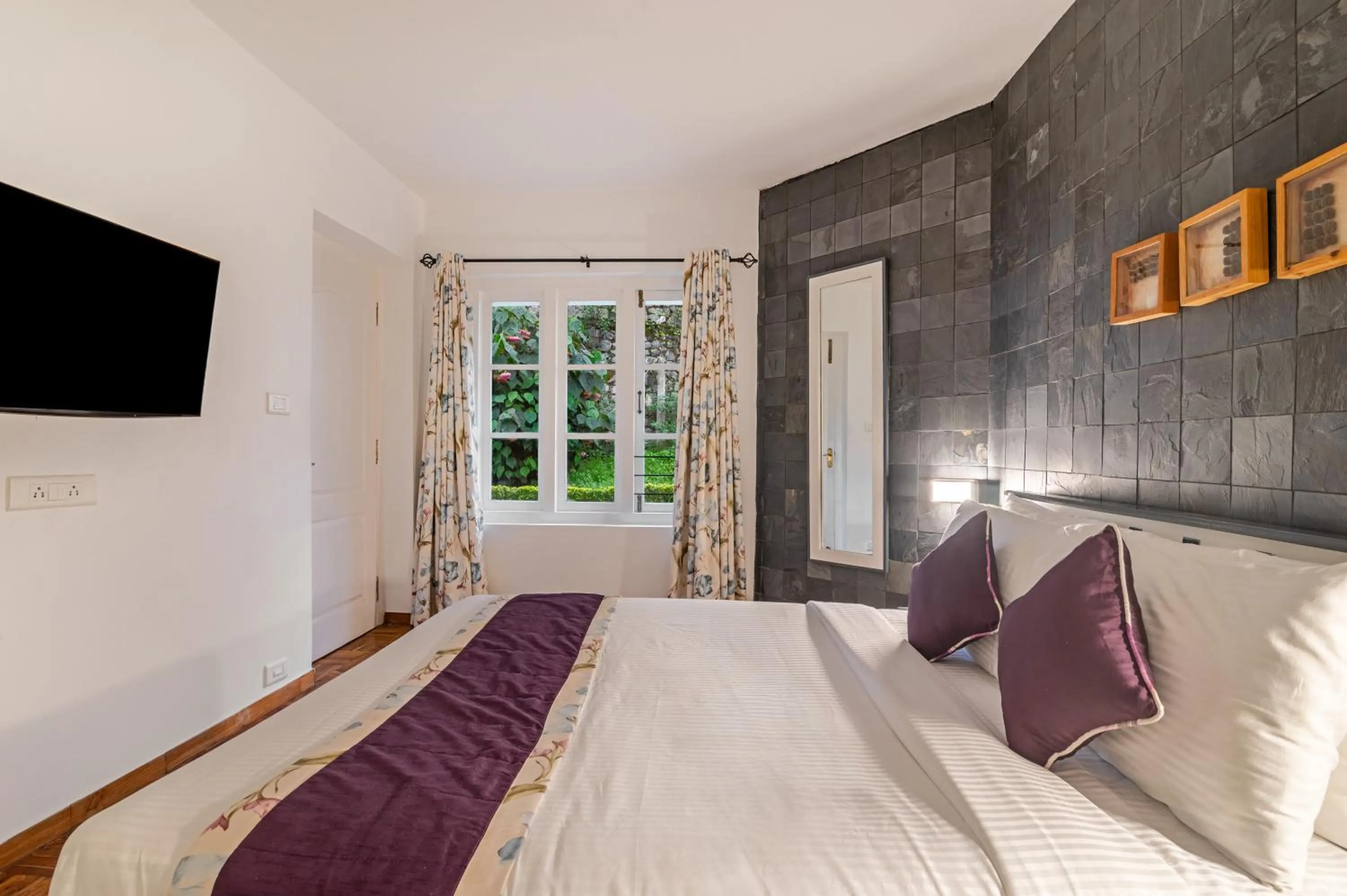 Bedroom, Bed in Sterling Kodai Lake