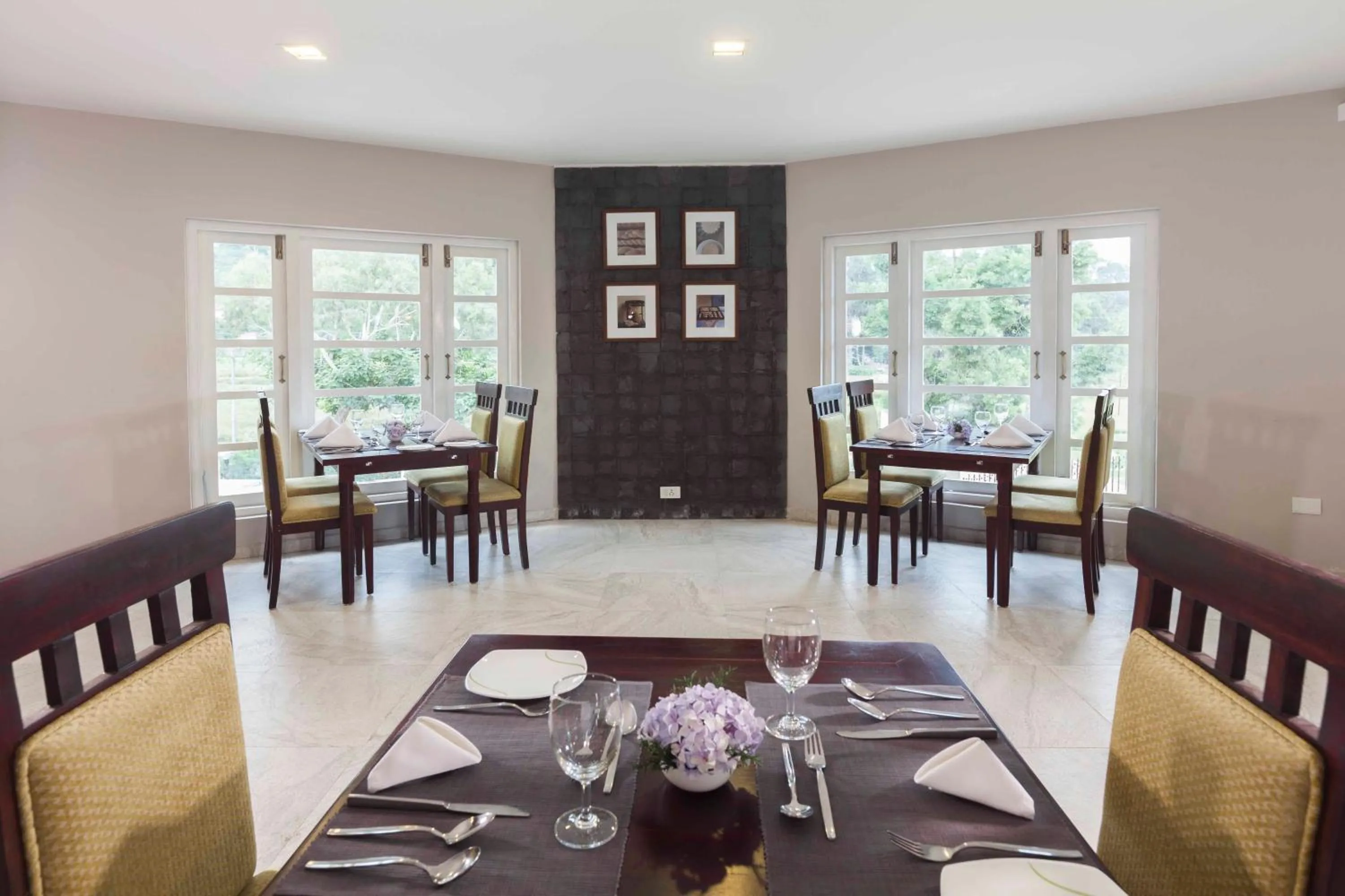 Restaurant/places to eat in Sterling Kodai Lake