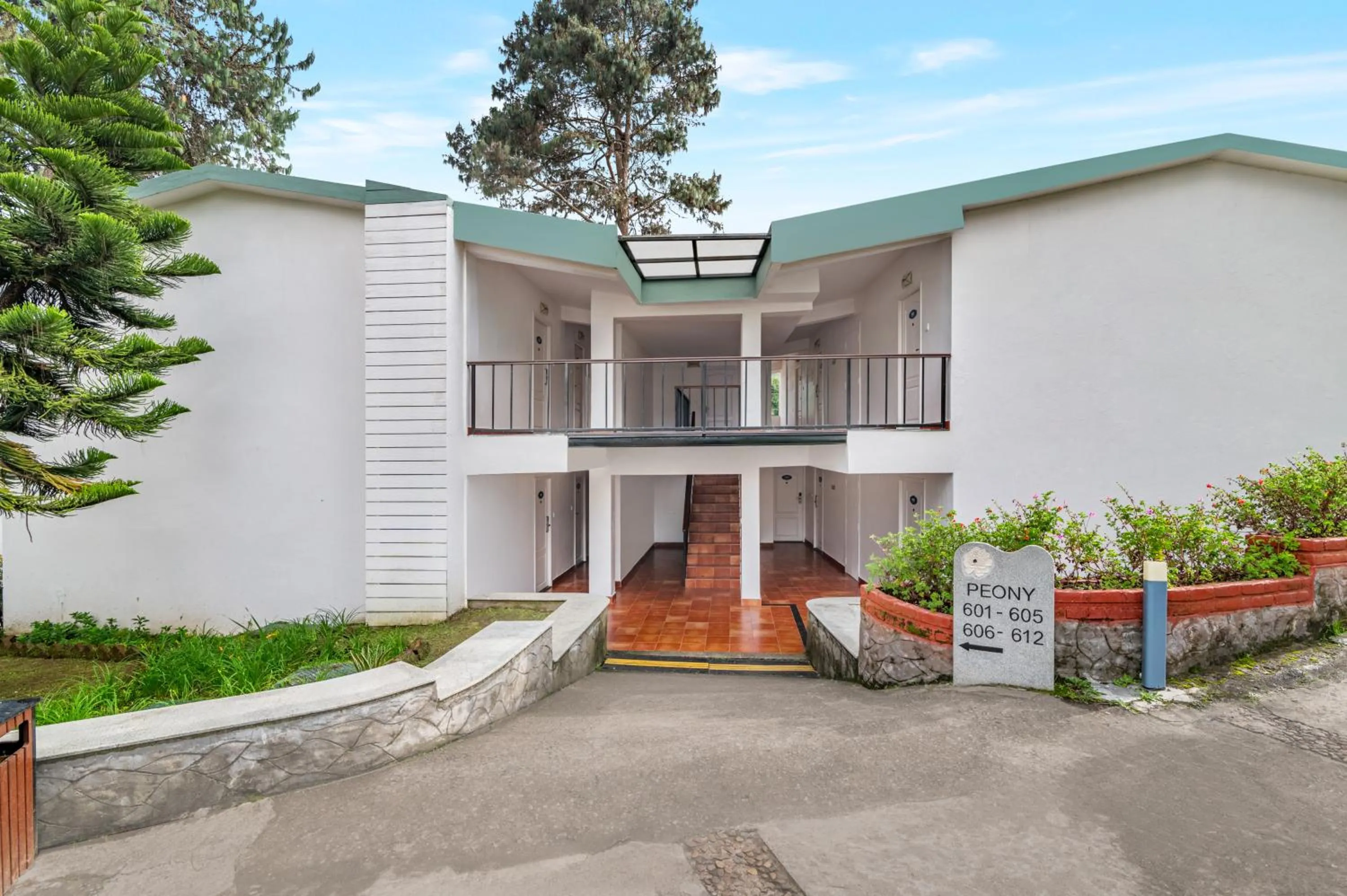 Property building in Sterling Kodai Lake