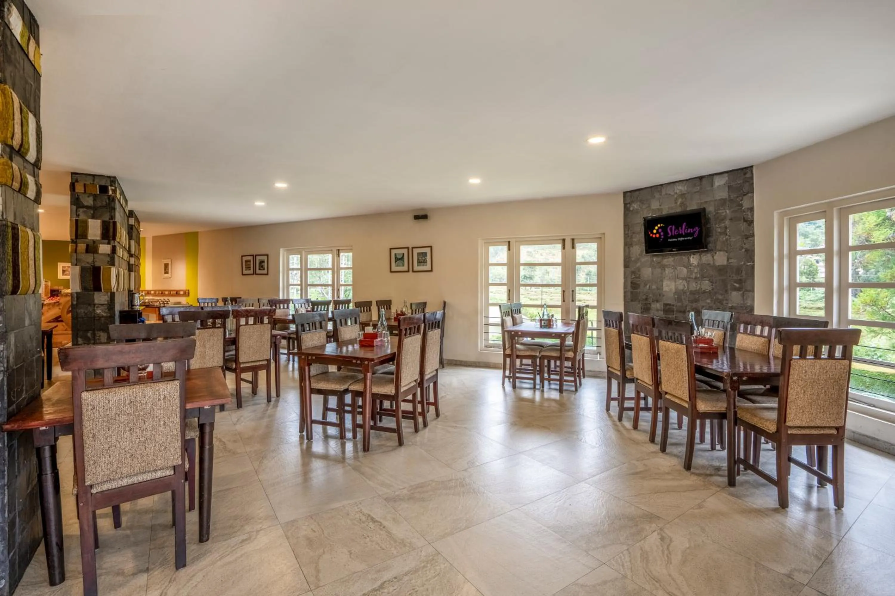 Restaurant/places to eat in Sterling Kodai Lake