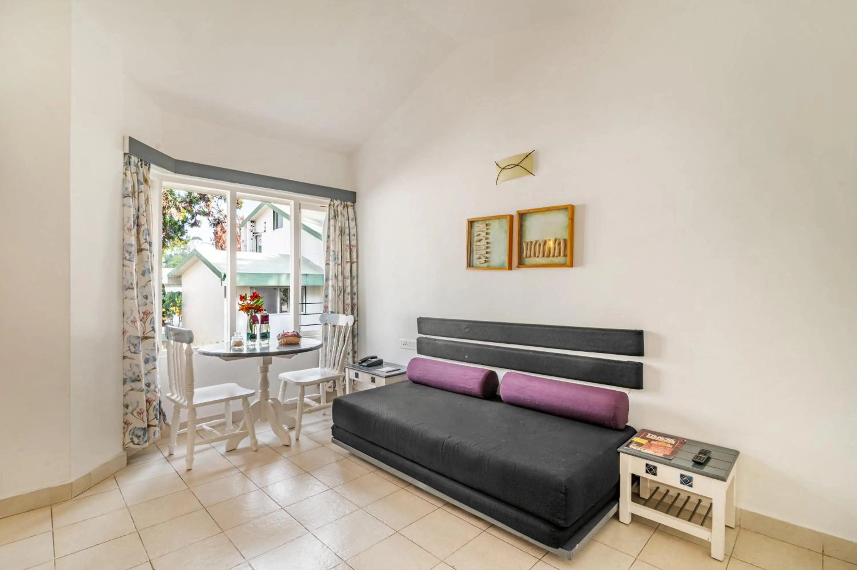 Living room in Sterling Kodai Lake