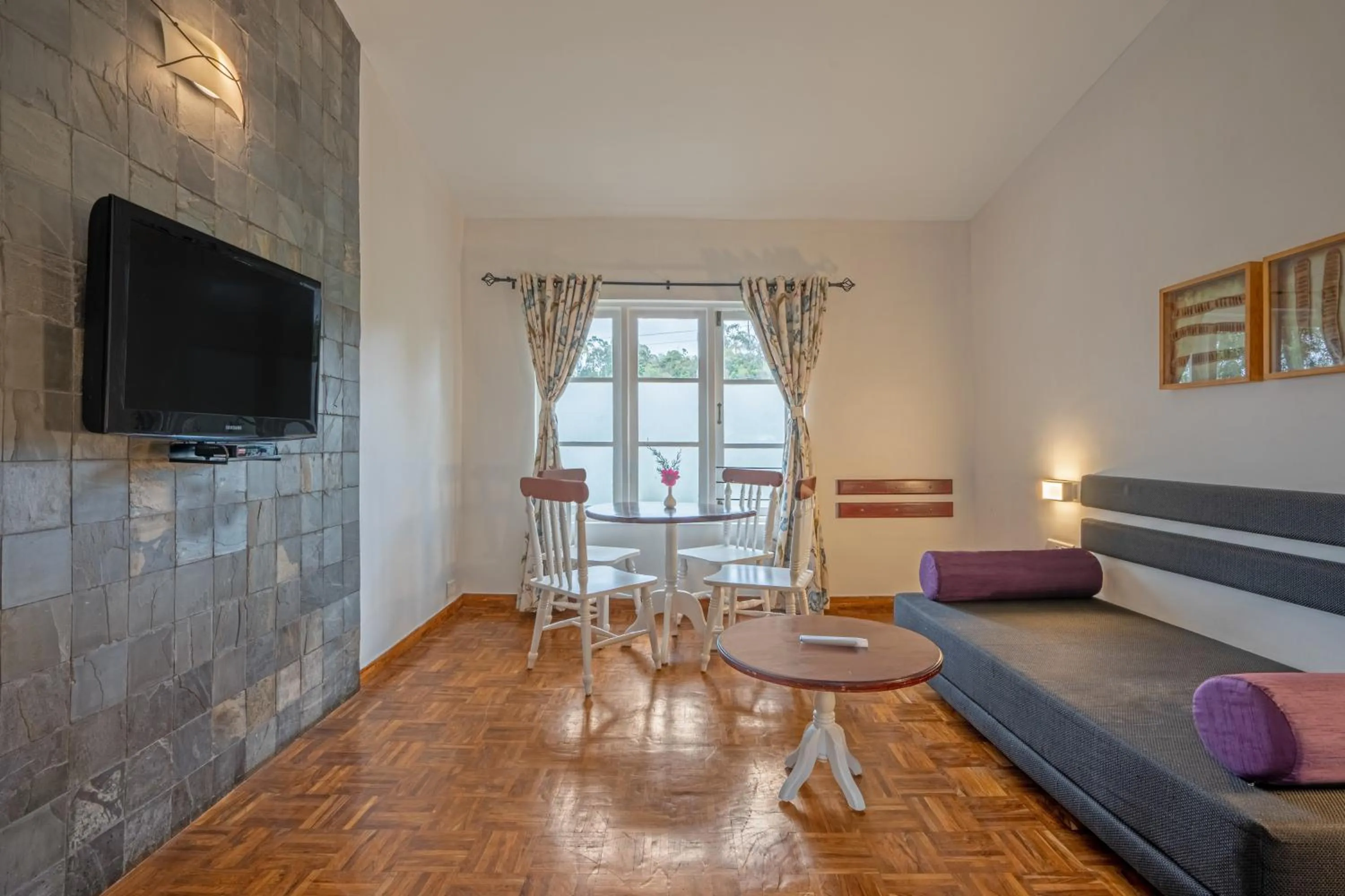 Living room in Sterling Kodai Lake