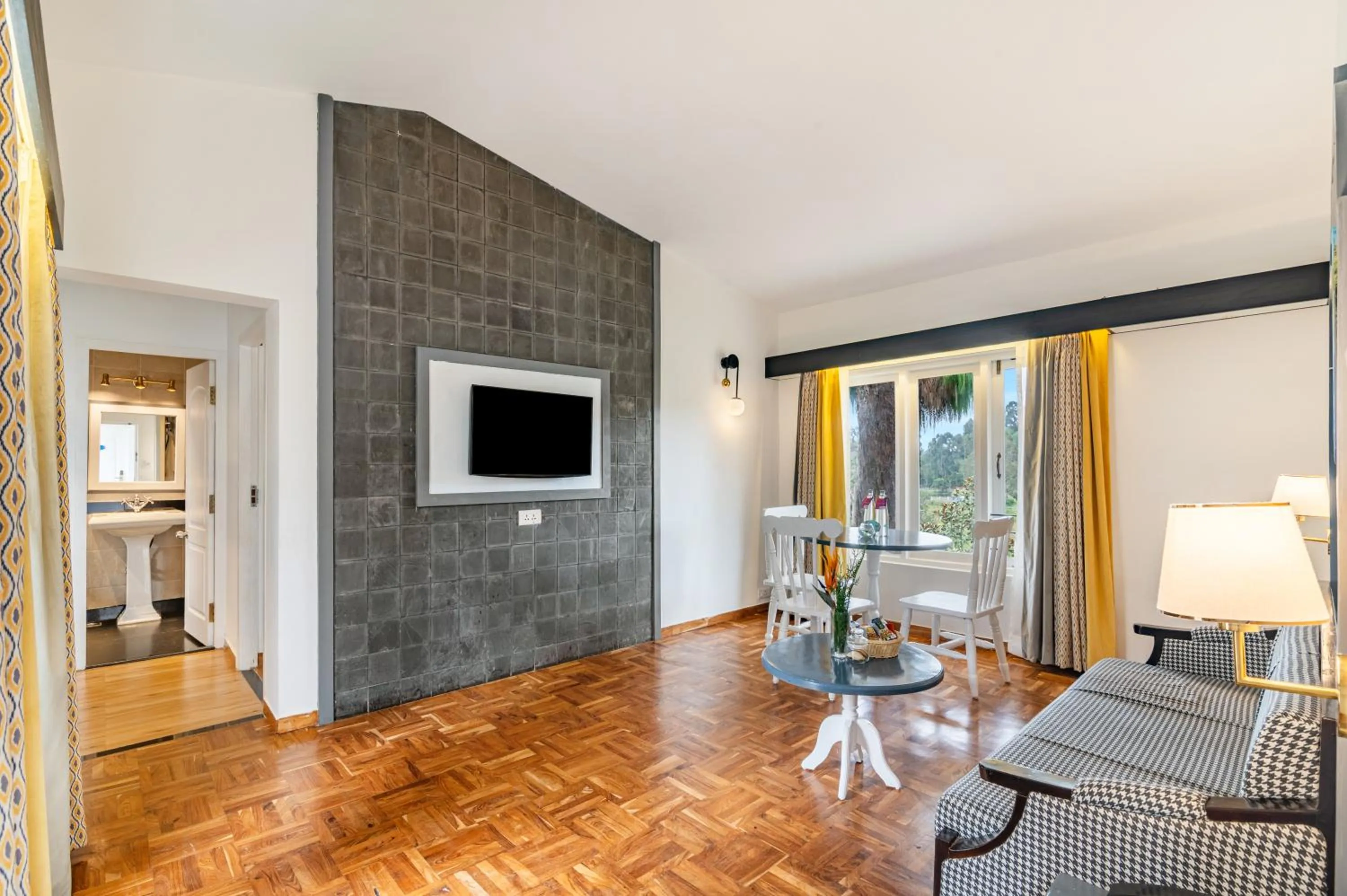 Living room in Sterling Kodai Lake