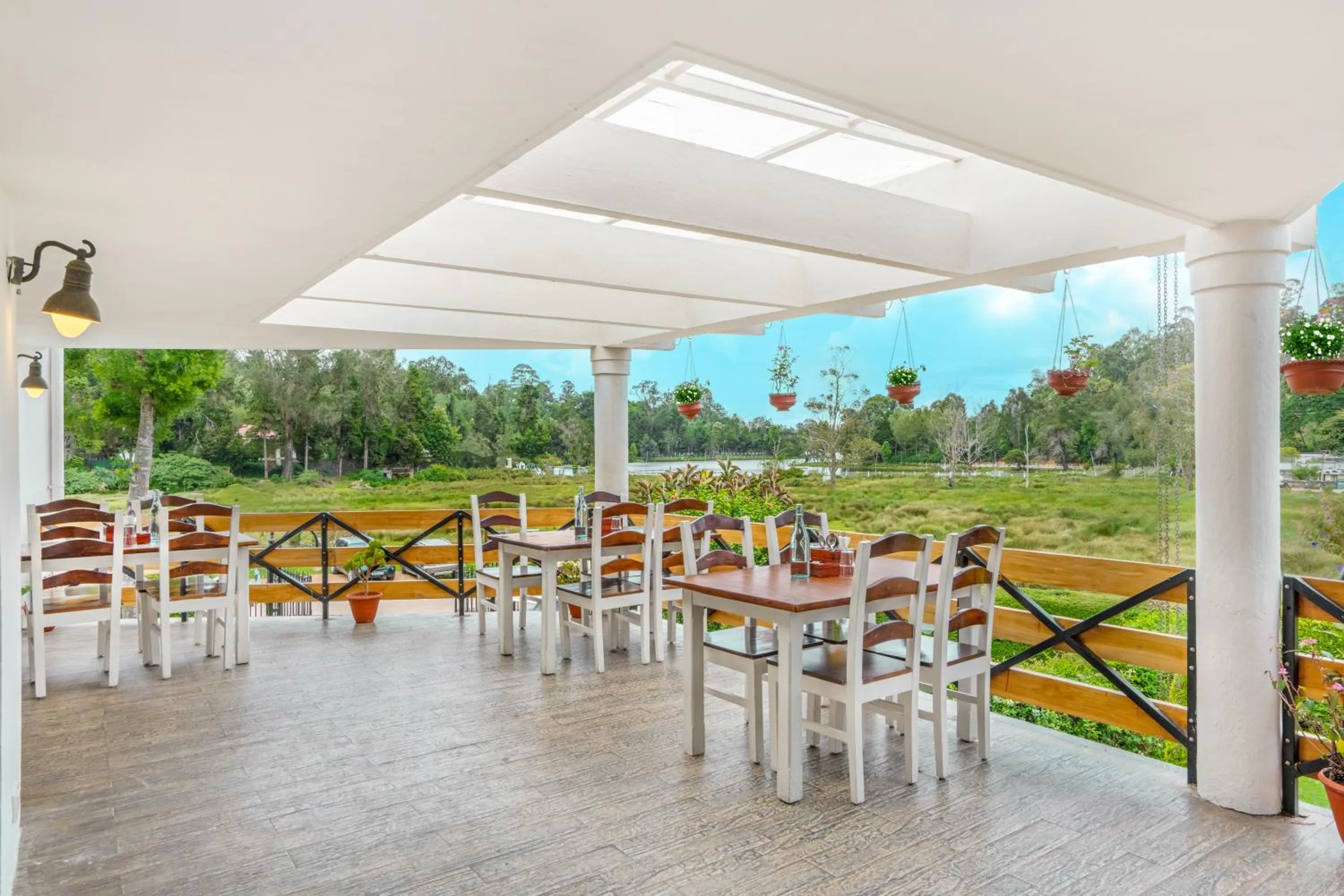 Restaurant/places to eat in Sterling Kodai Lake