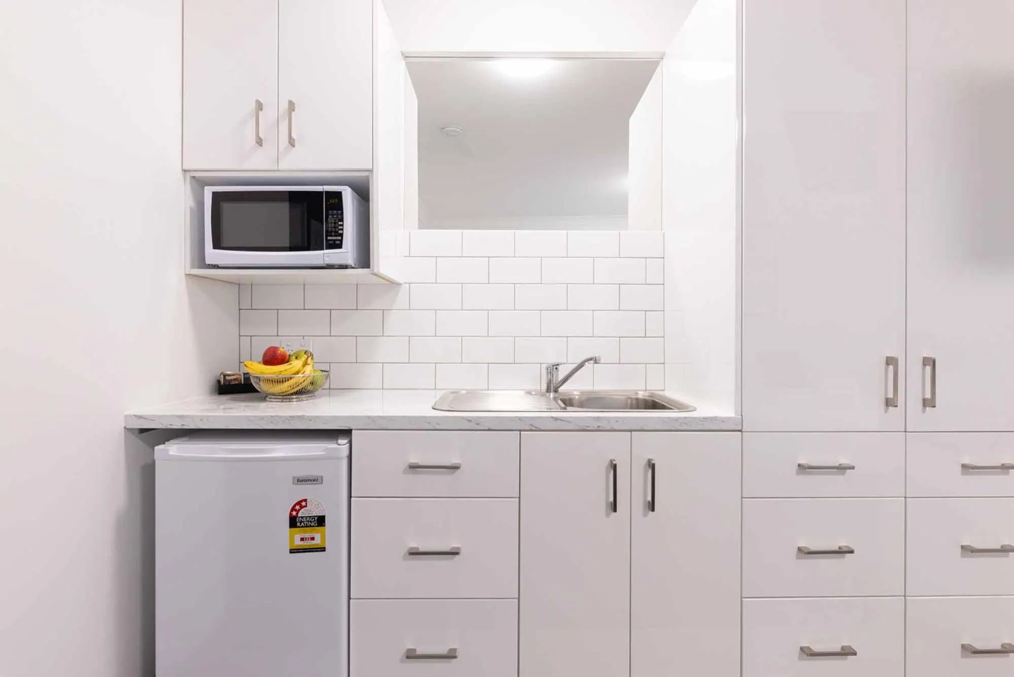 Kitchen or kitchenette in Herston Place Motel