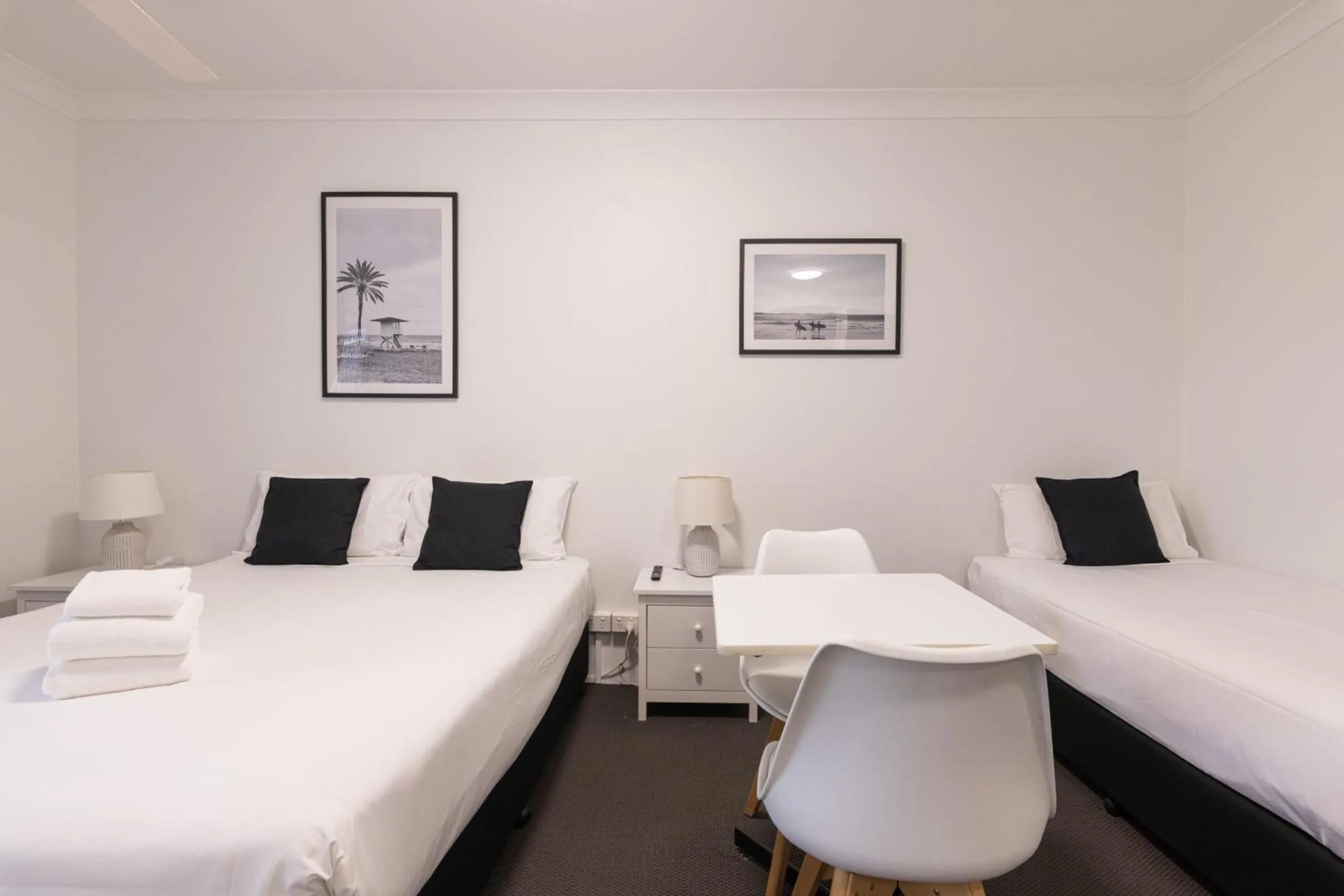 Bed in Herston Place Motel