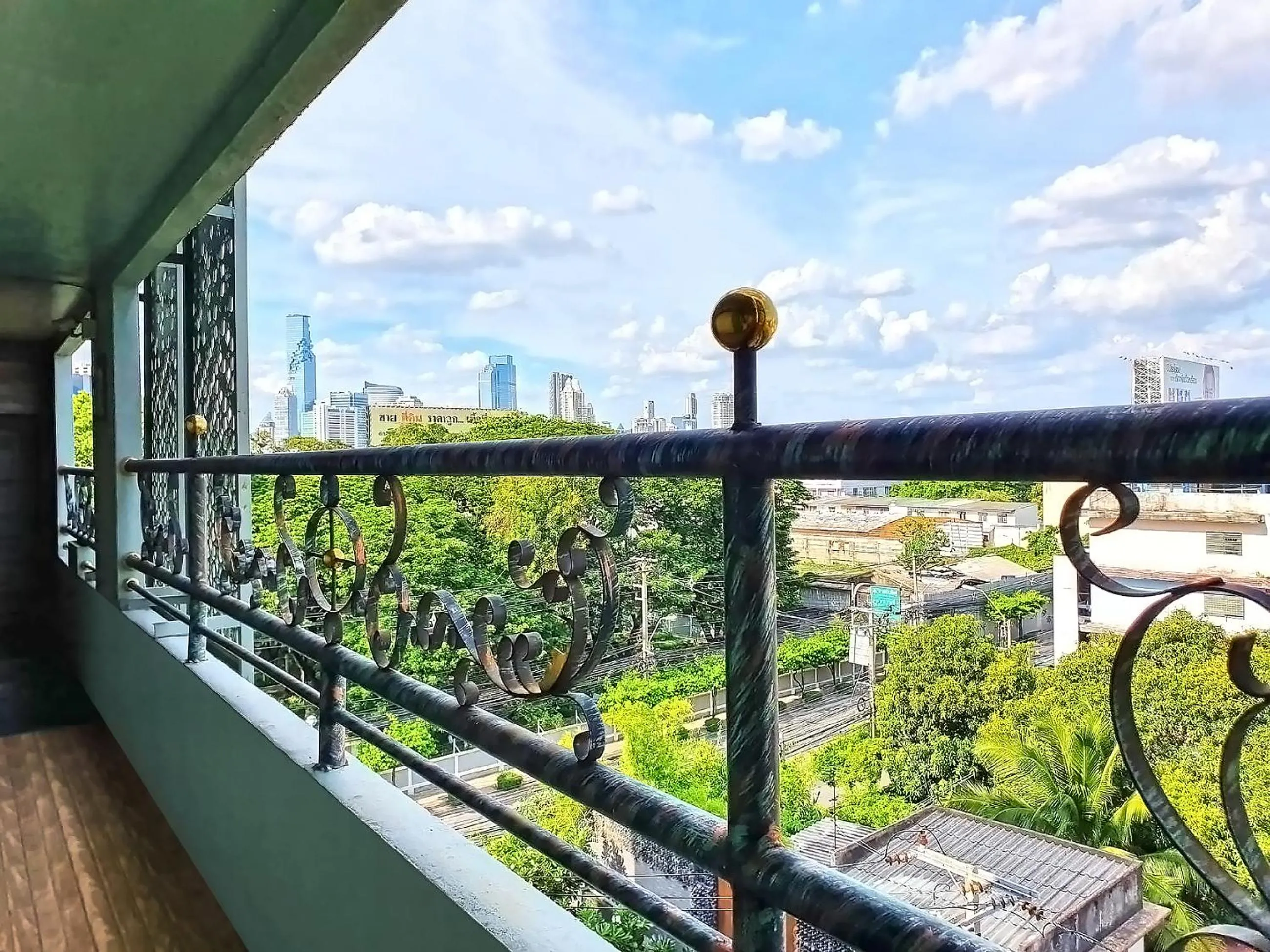 Balcony/Terrace in The Montana Lodge-Sathorn