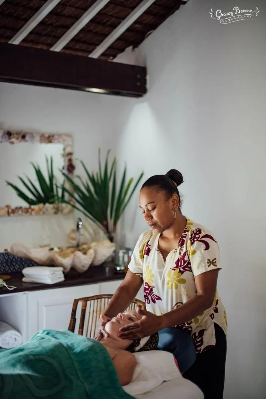 Massage in Aore Island Resort