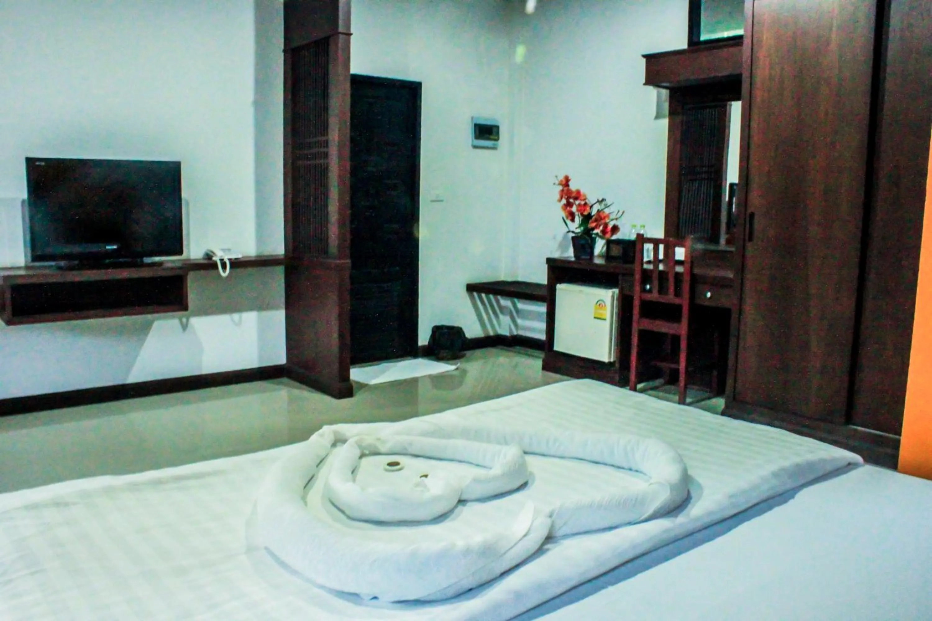 Bed in Needa Rock Resort