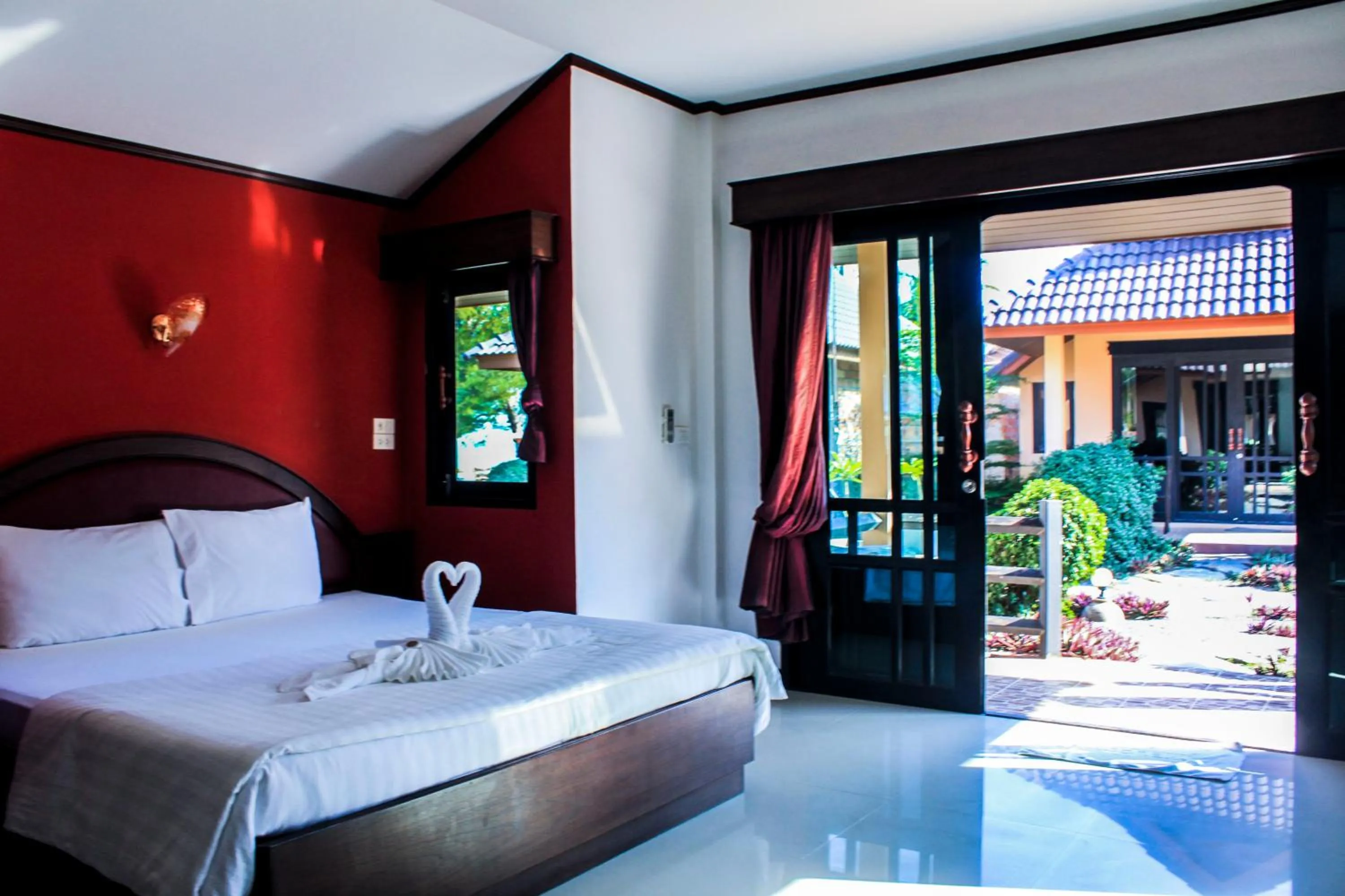 Bed in Needa Rock Resort