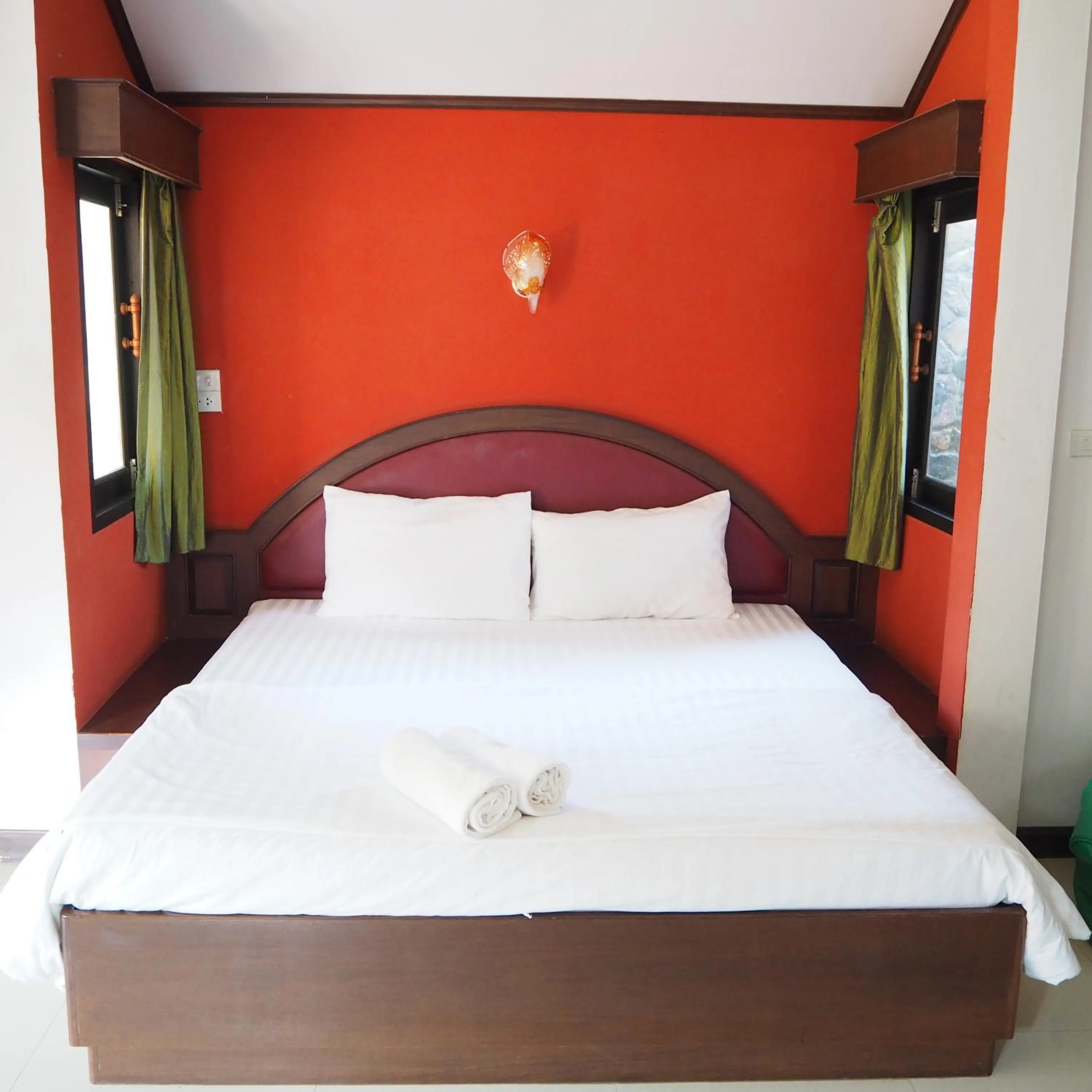 Photo of the whole room, Bed in Needa Rock Resort