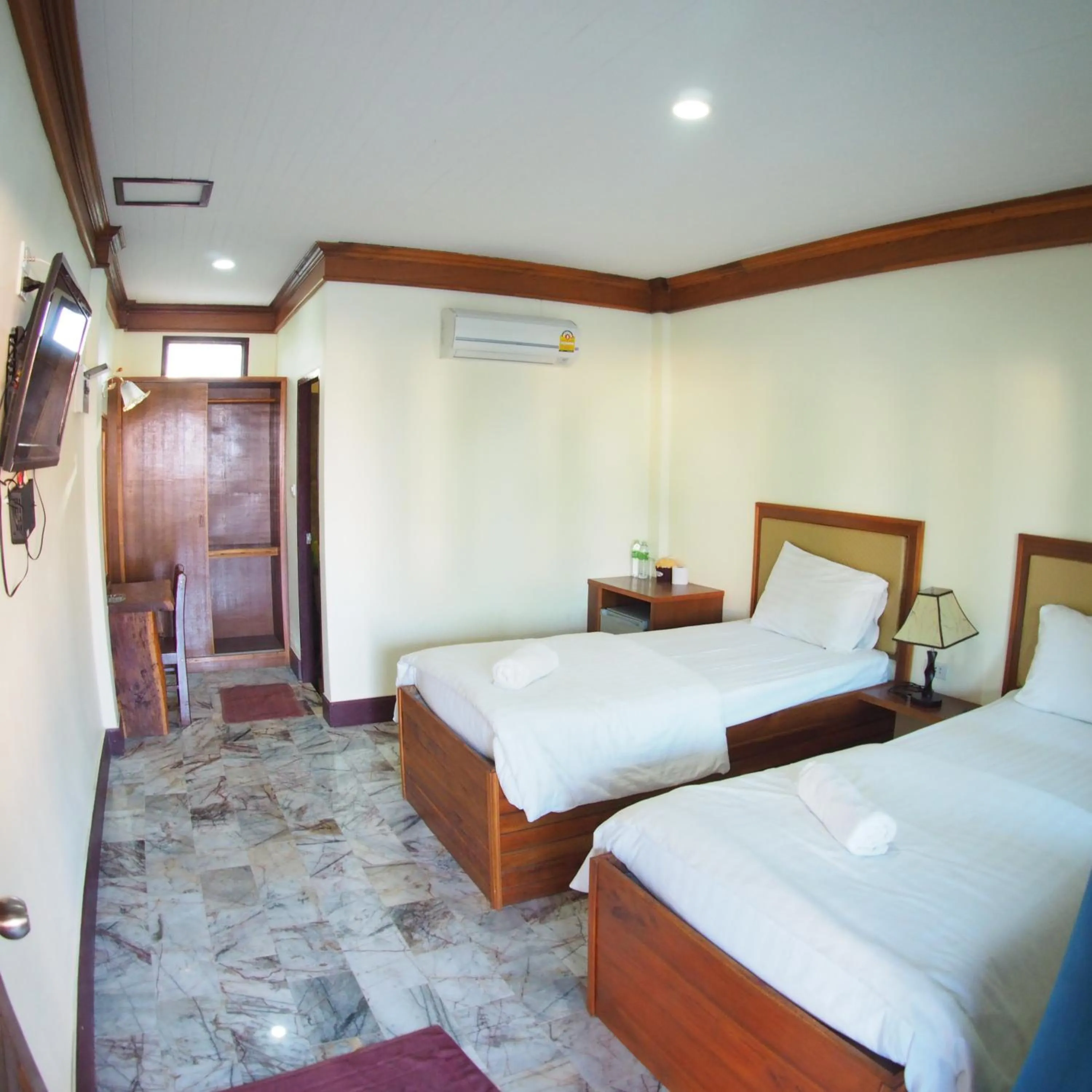 Bed in Needa Rock Resort