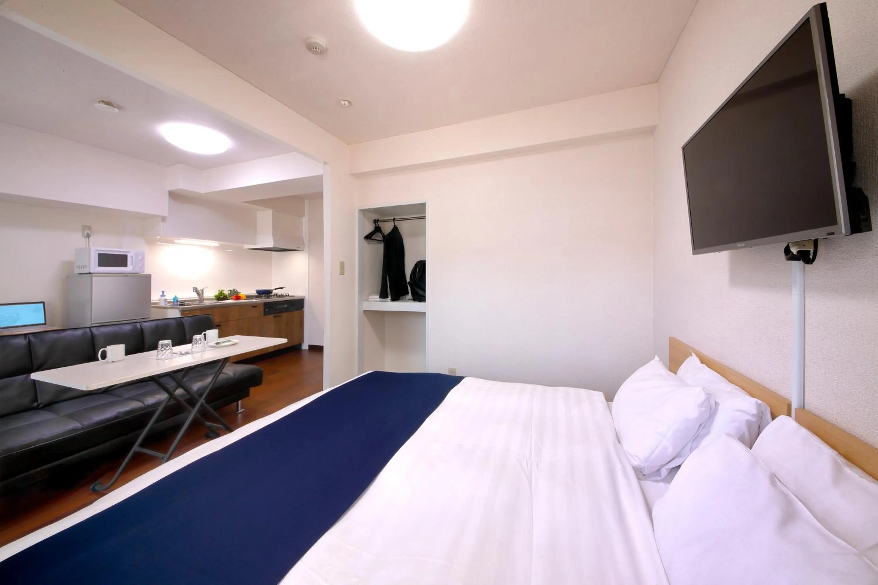 Photo of the whole room, Bed in HOTEL Nishikawaguchi Weekly