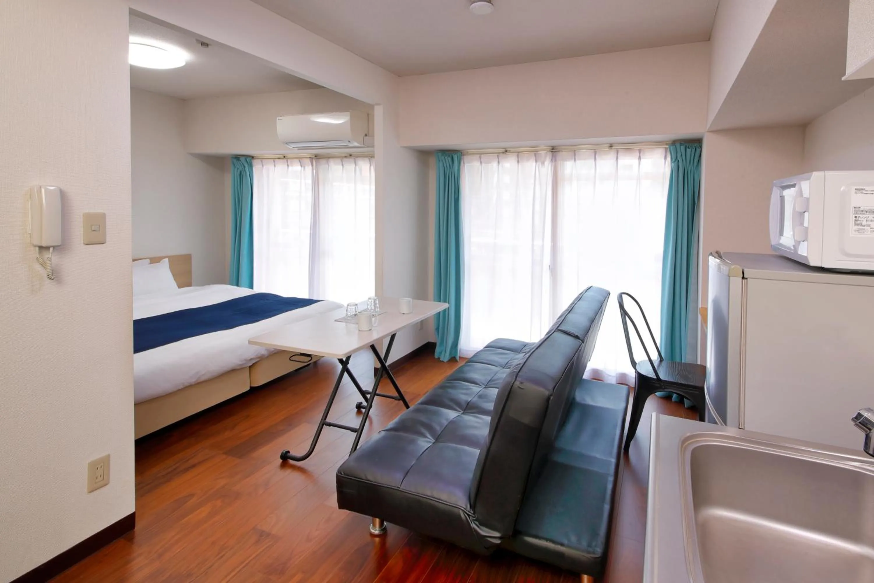 Photo of the whole room, Bed in HOTEL Nishikawaguchi Weekly