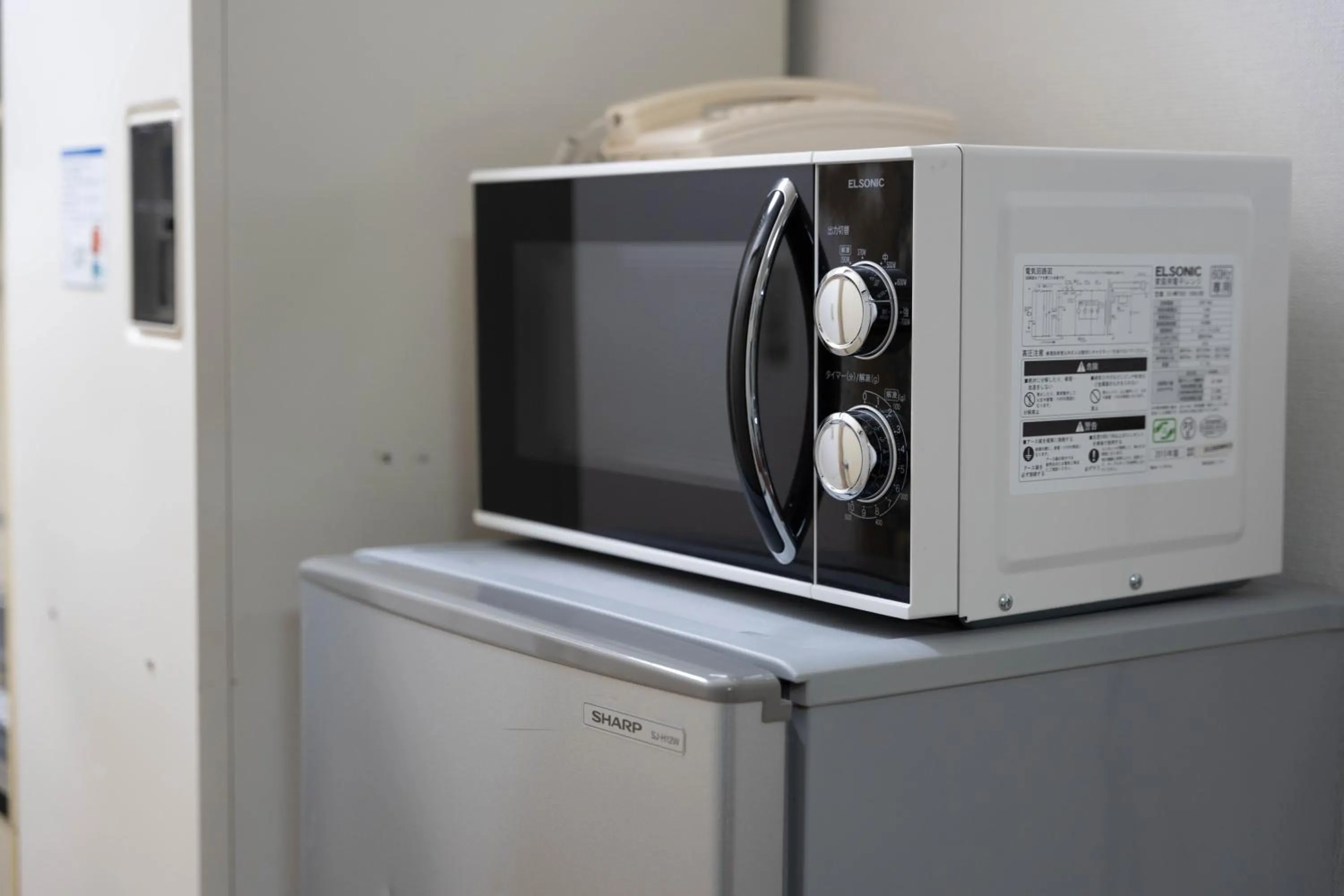 microwave in HOTEL Nishikawaguchi Weekly