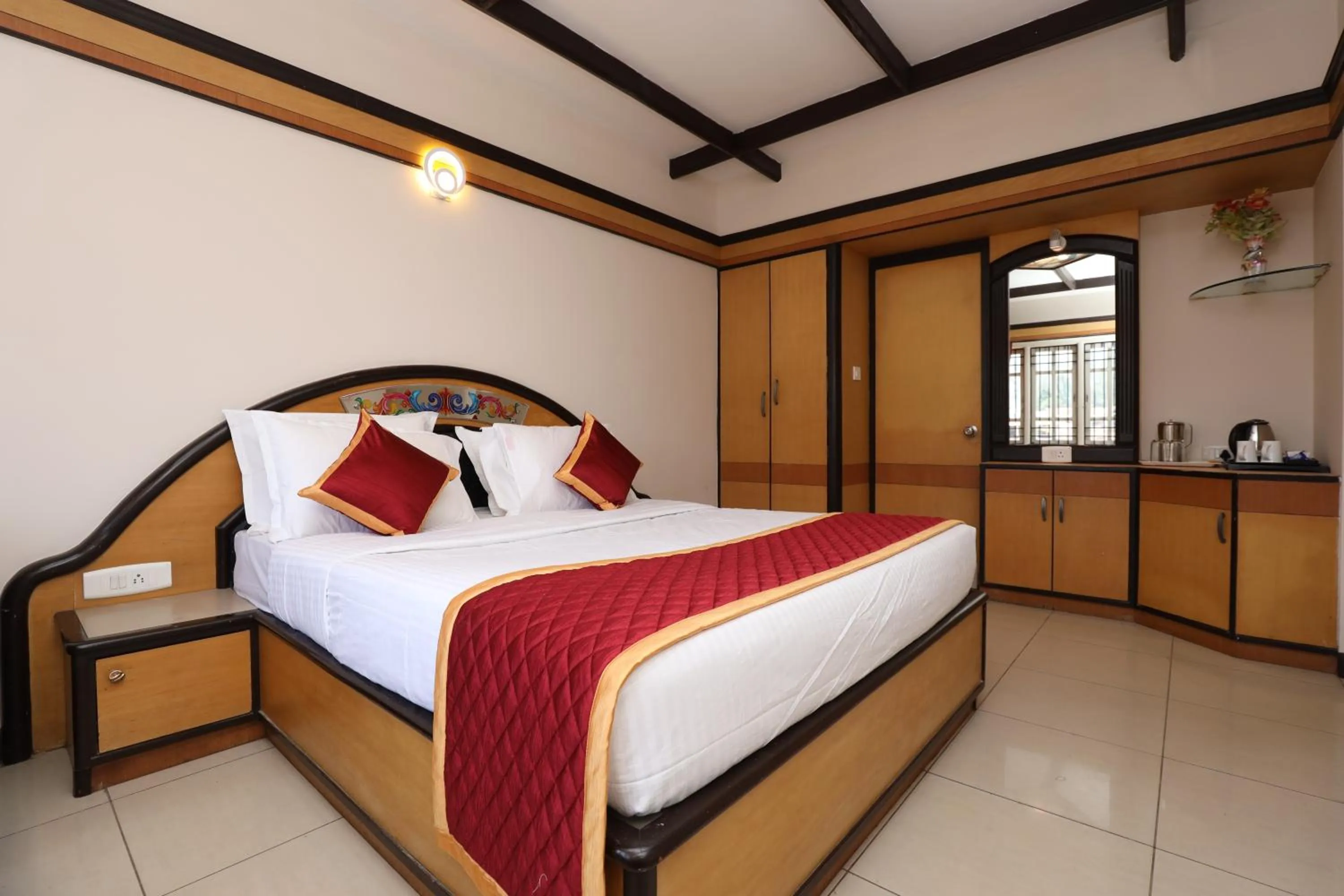 Bed in Hotel Silver Oak