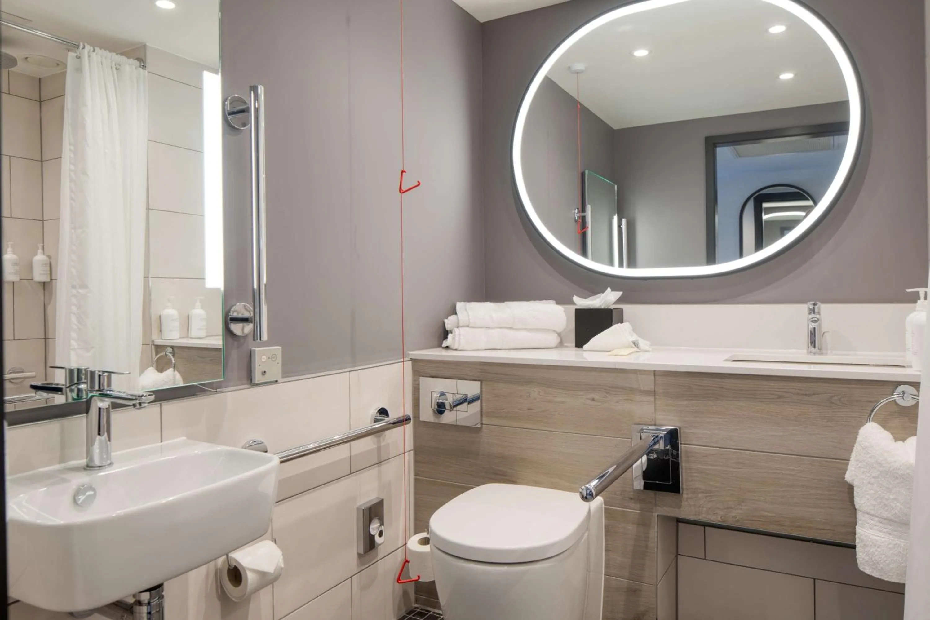 Toilet in Hilton Glasgow