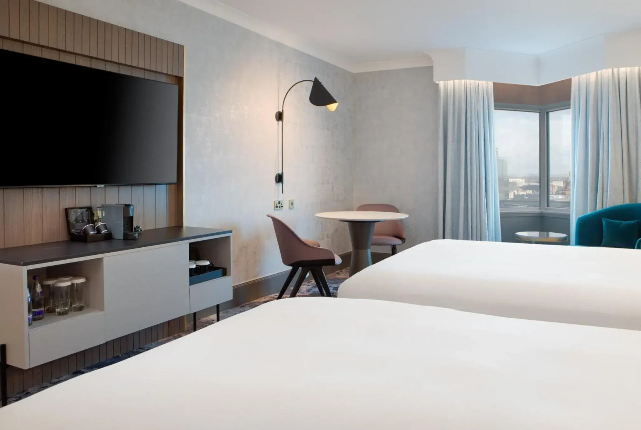 Executive Queen Room with Two Queen Beds in Hilton Glasgow Executive Queen Room with Two Queen Beds in Hilton Glasgow