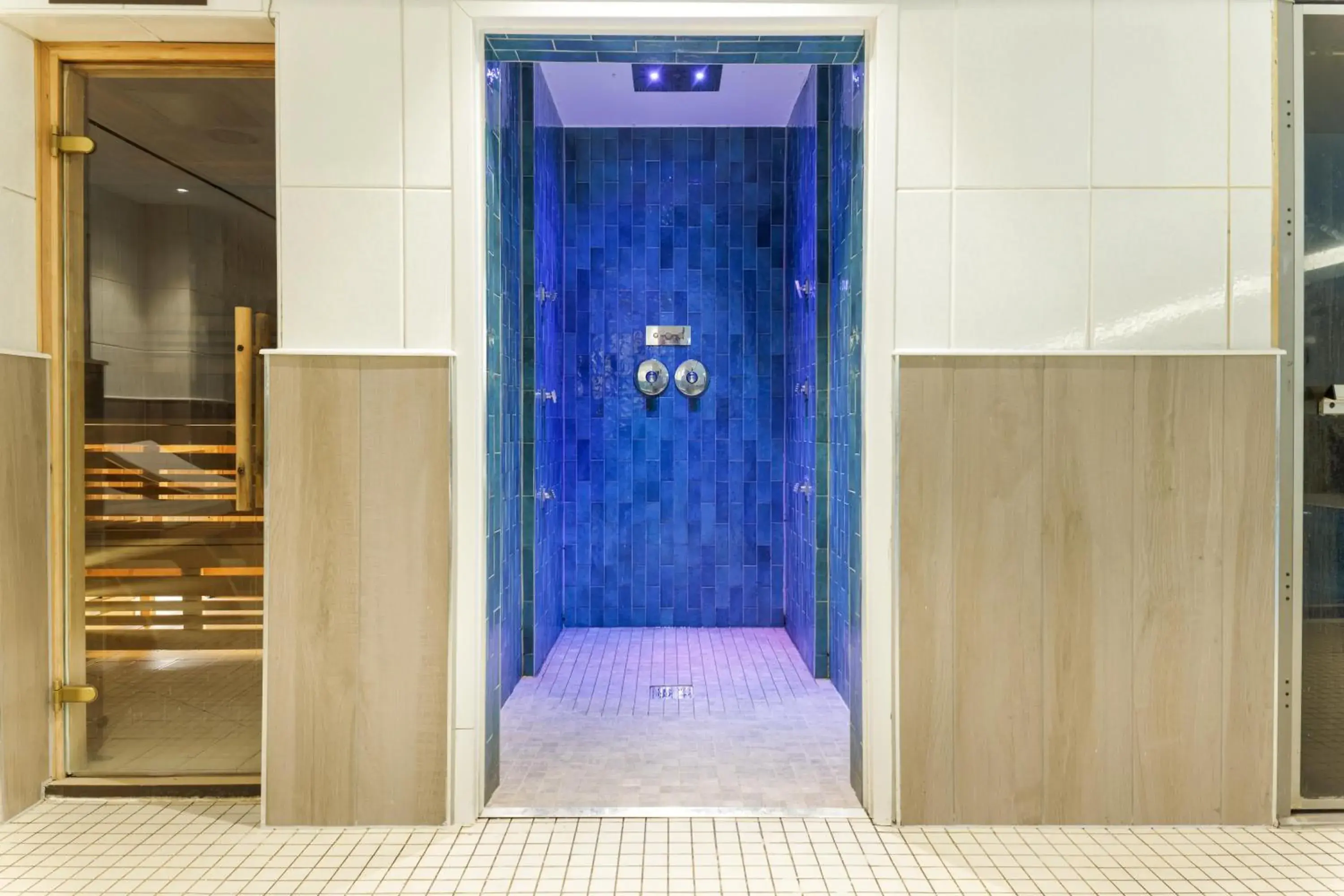 Pool view in Hilton Glasgow Pool view in Hilton Glasgow