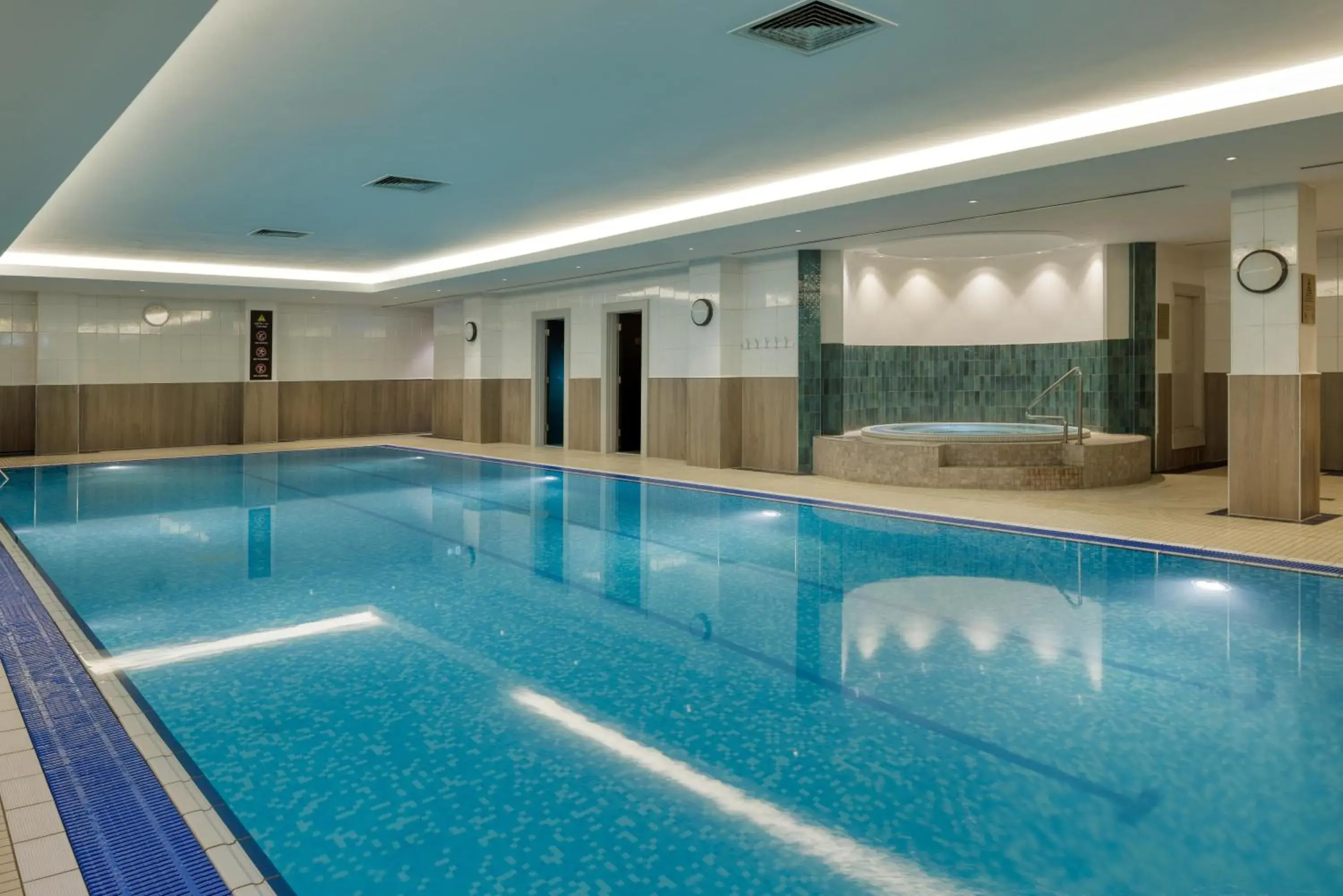 Pool view in Hilton Glasgow Pool view in Hilton Glasgow