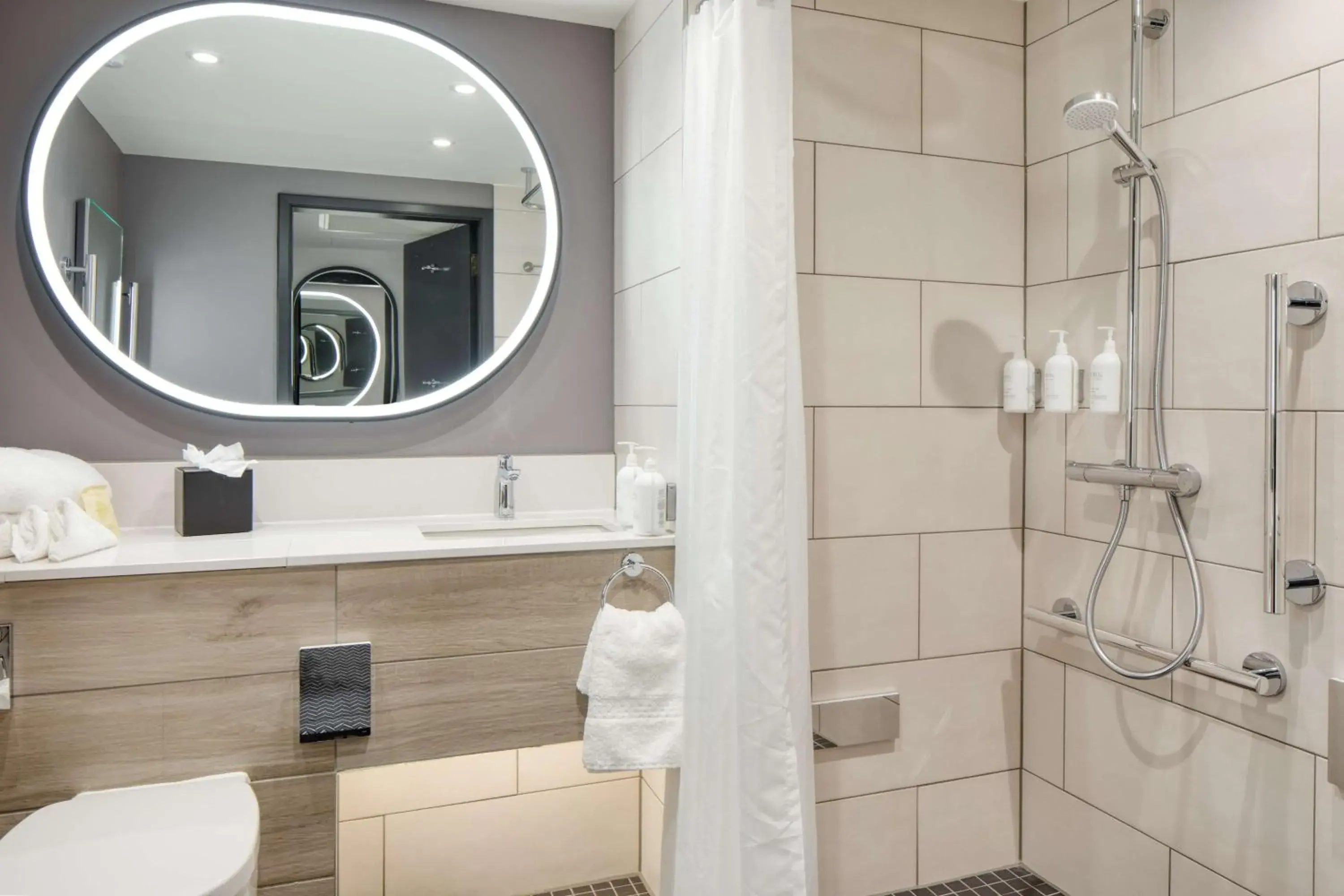 Bathroom in Hilton Glasgow Bathroom in Hilton Glasgow