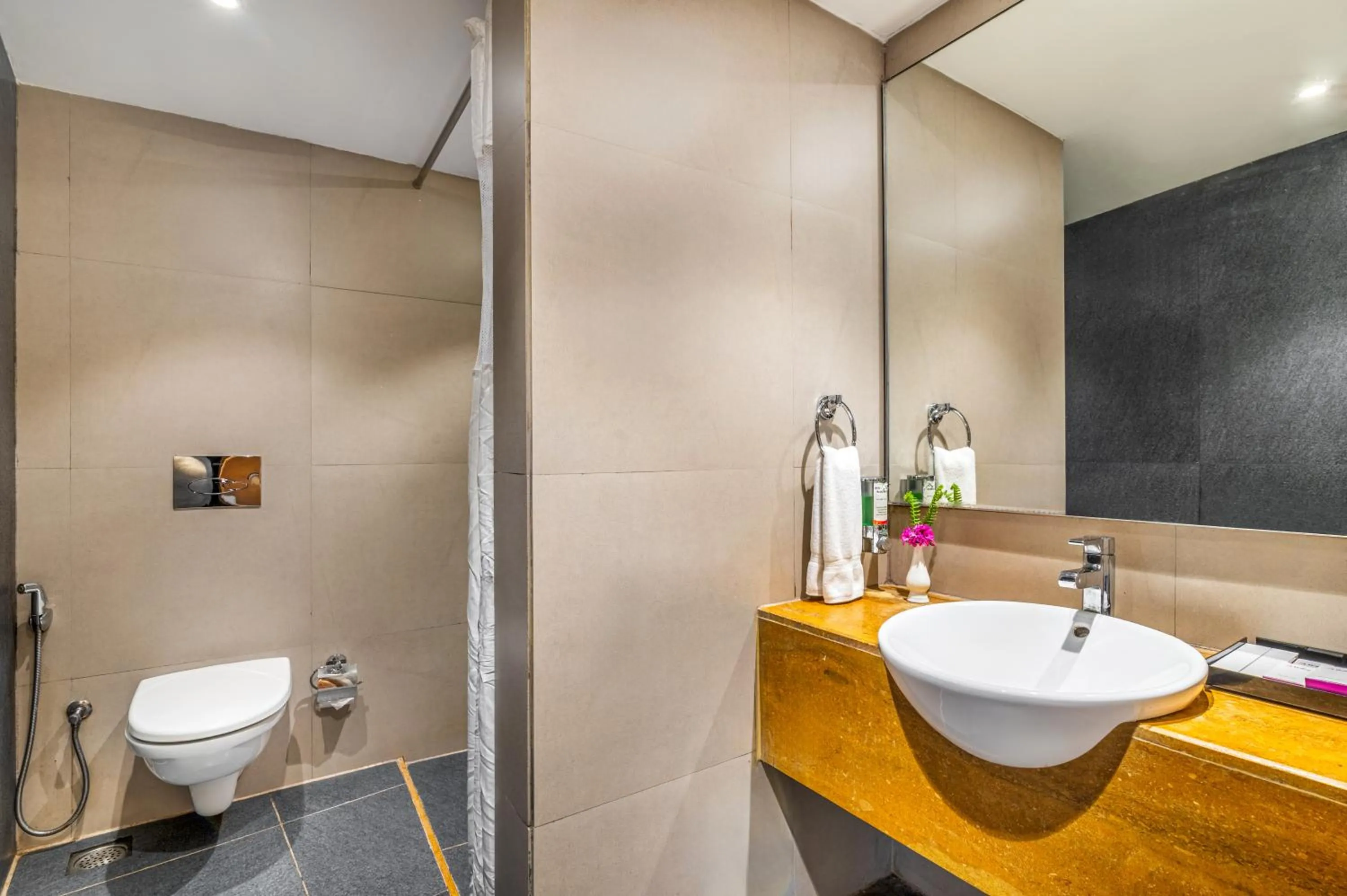 Bathroom in Sterling Kodai Valley