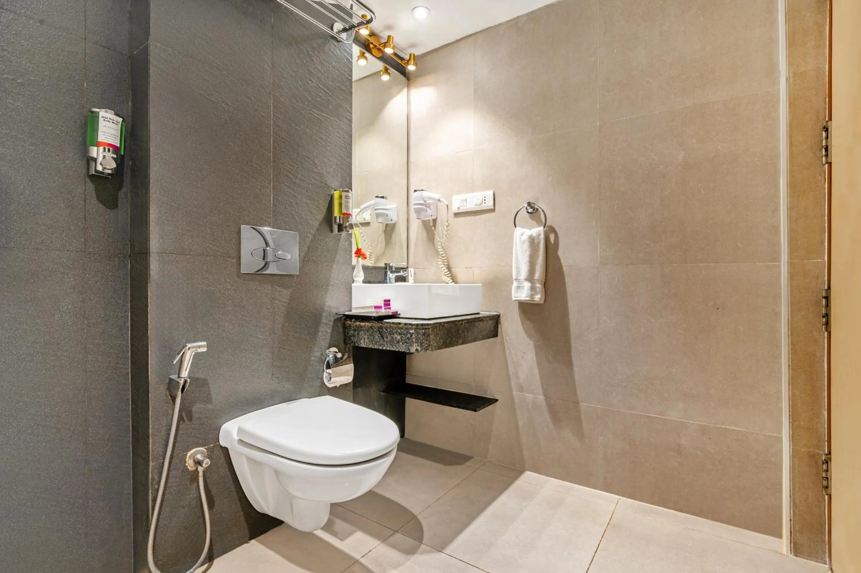 Bathroom in Sterling Kodai Valley