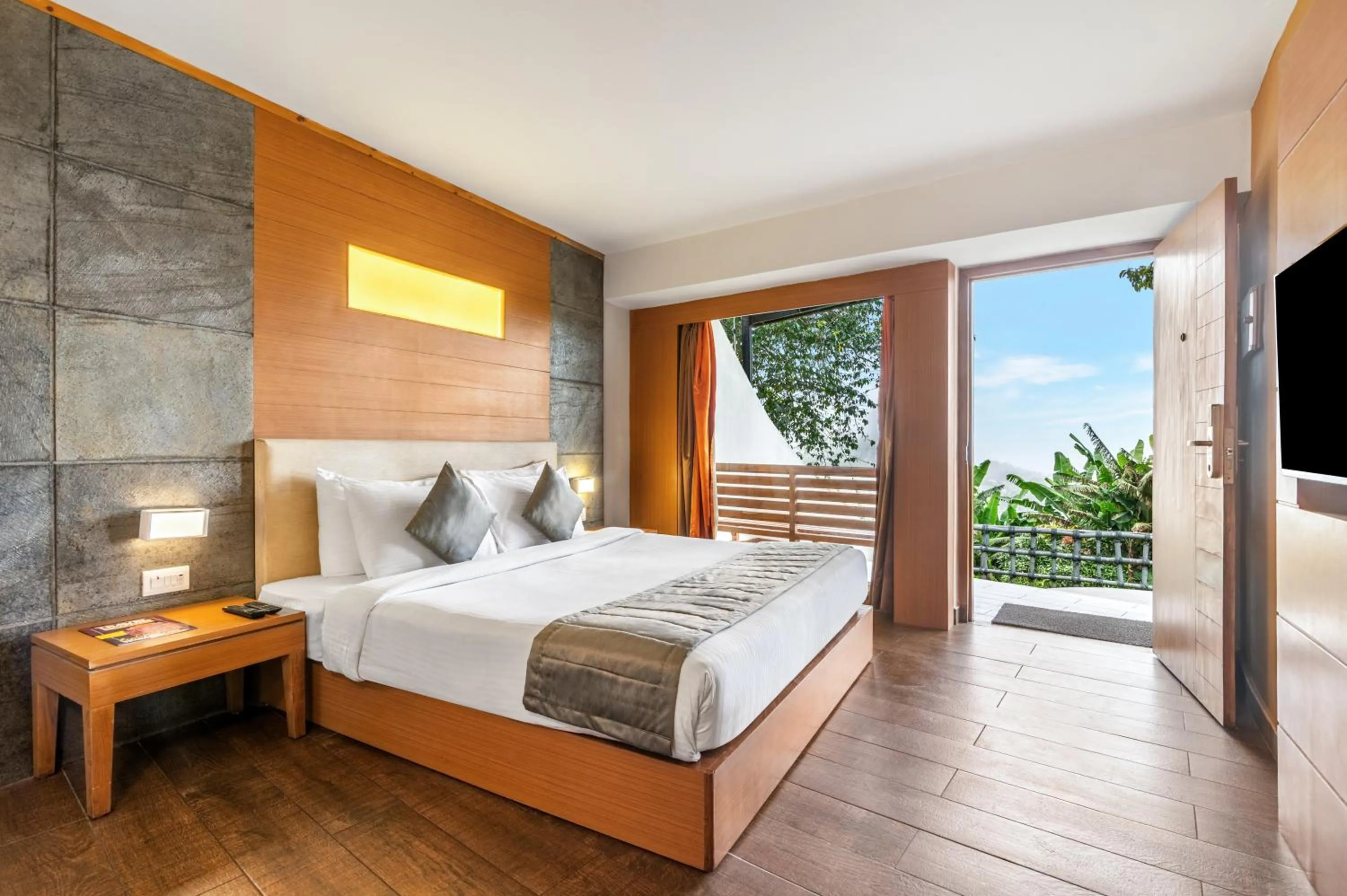 Bed in Sterling Kodai Valley