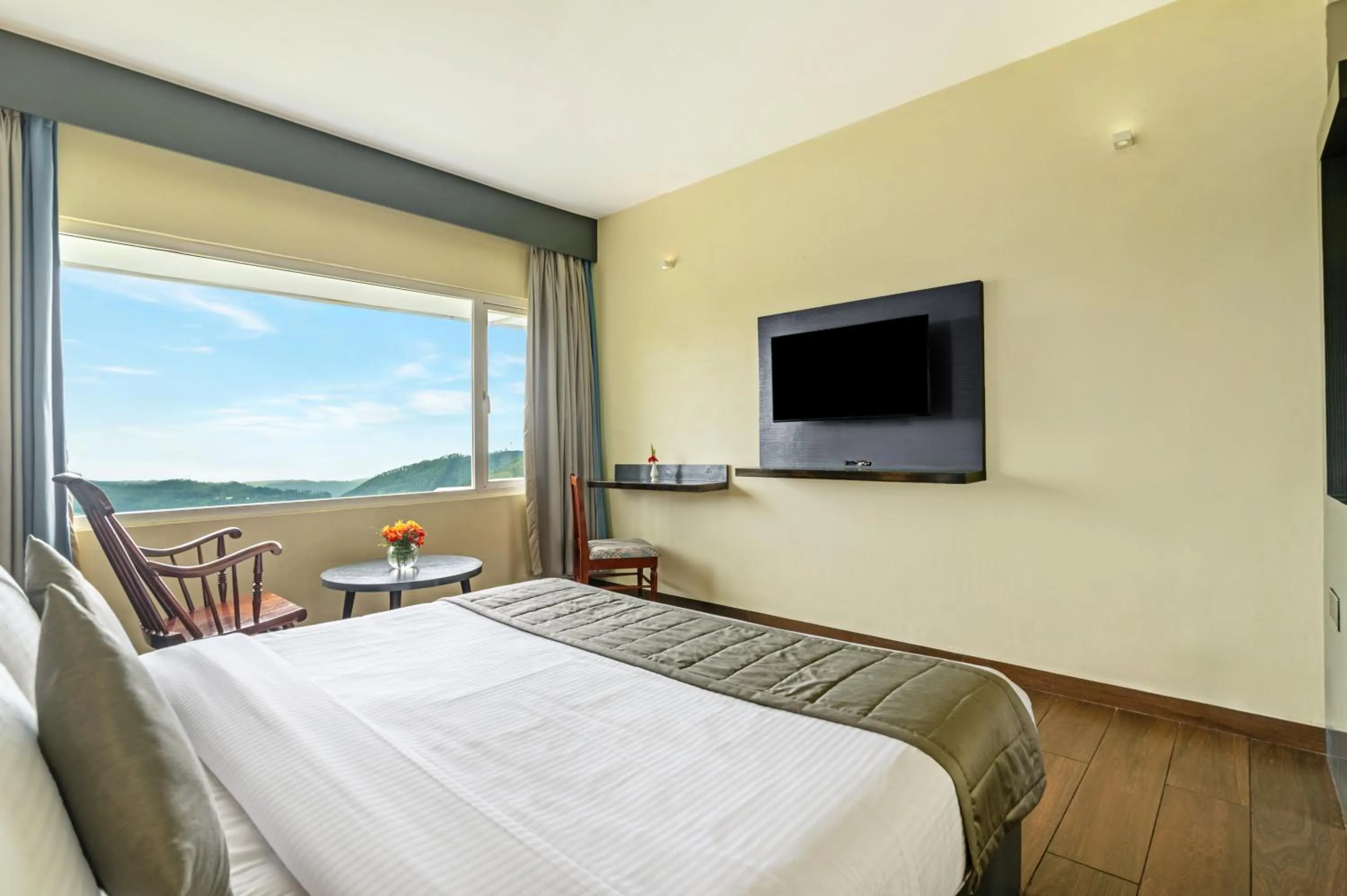 Bedroom, Bed in Sterling Kodai Valley