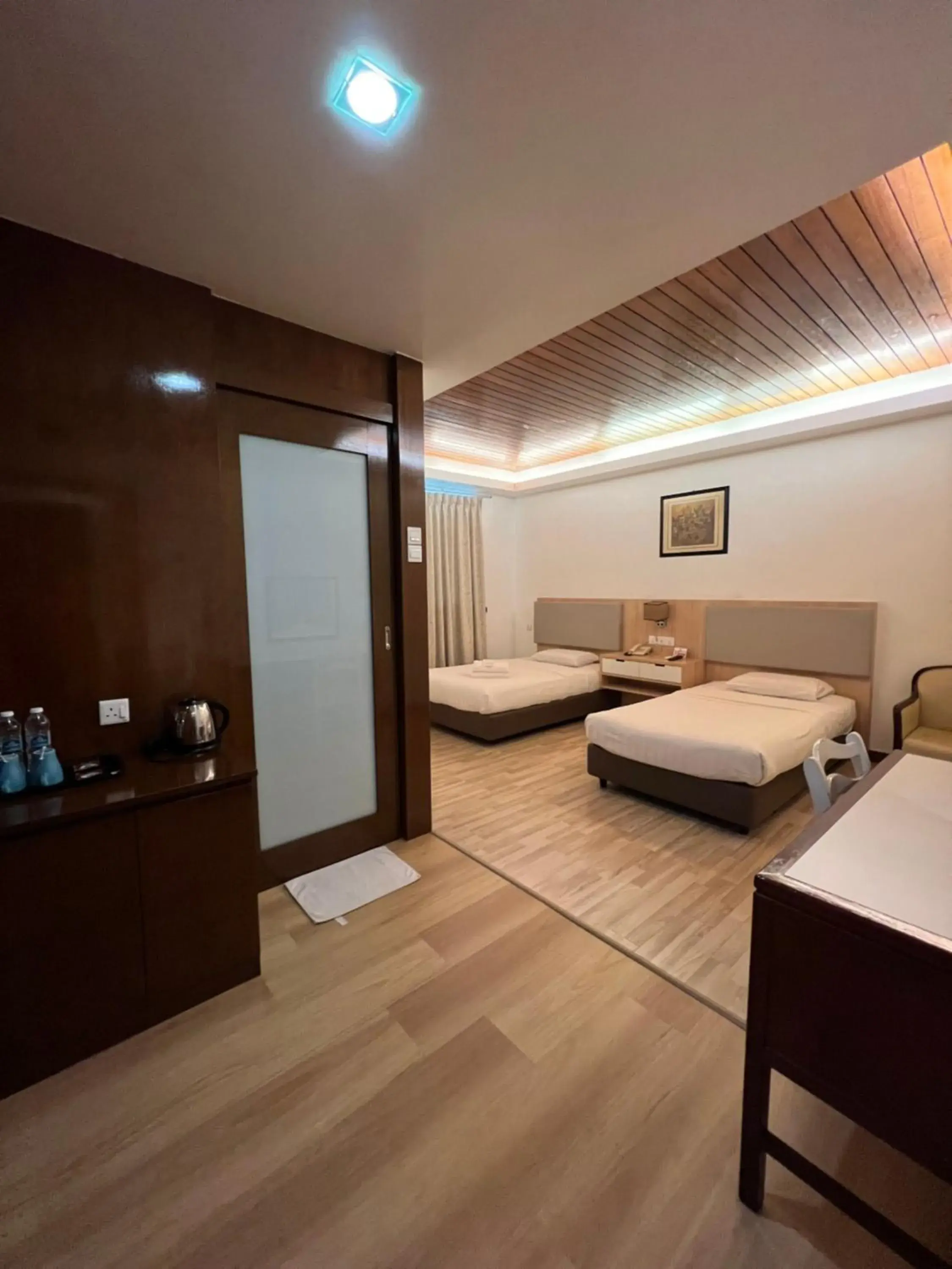 Bedroom, Bed in D Eastern Hotel Bedroom, Bed in D Eastern Hotel