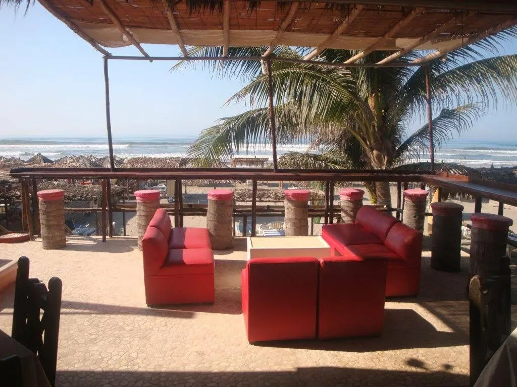 Restaurant/places to eat in Casa de las Olas Surf & Beach Club