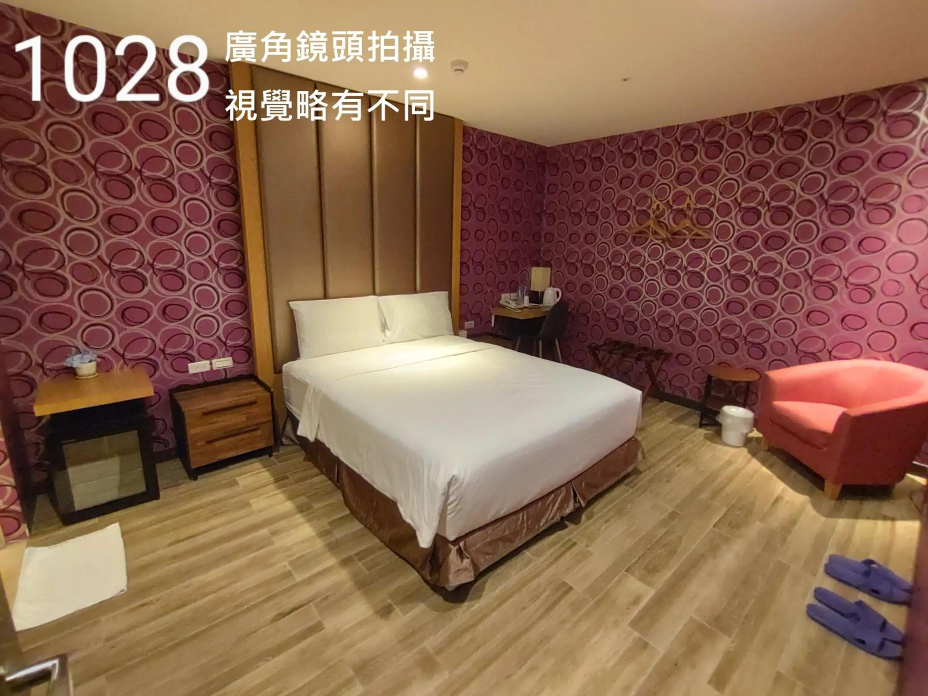 Bed in Honest & Warm Hotel