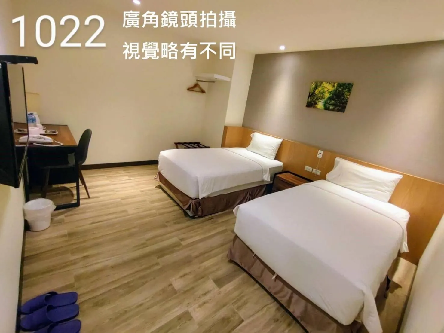 Bed in Honest & Warm Hotel