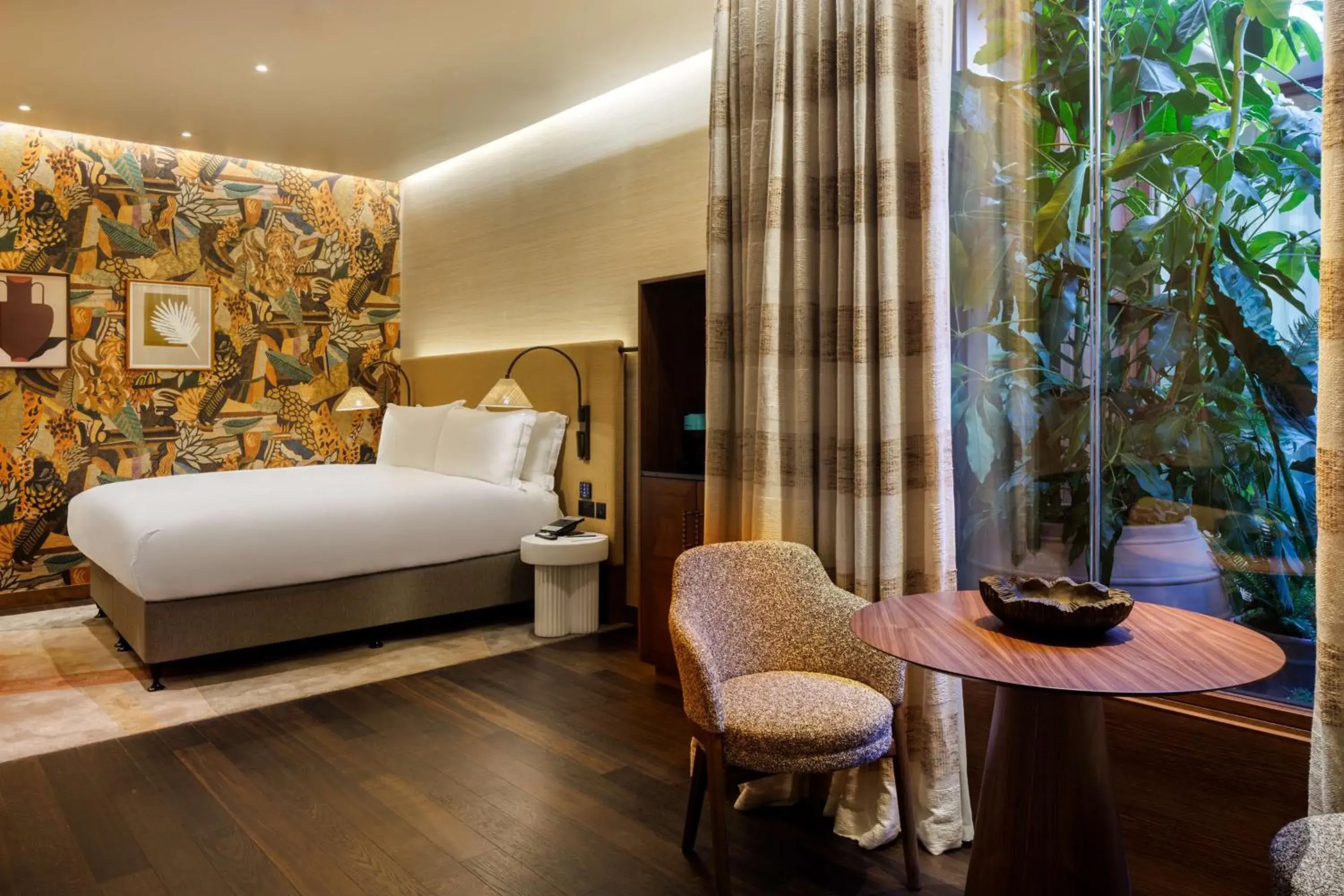 Spring Garden Suite in The Trafalgar St. James, London Curio collection by Hilton Spring Garden Suite in The Trafalgar St. James, London Curio collection by Hilton