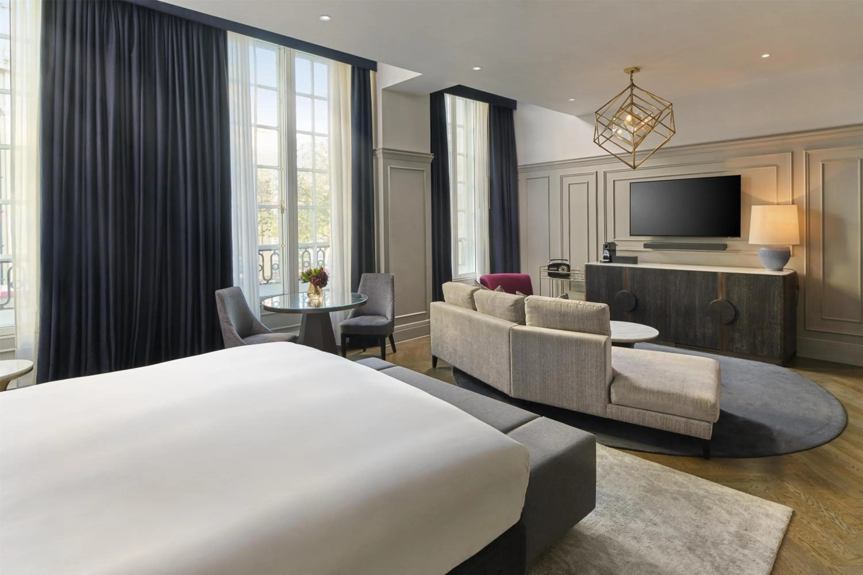 Bed in The Trafalgar St James London Curio Collection by Hilton