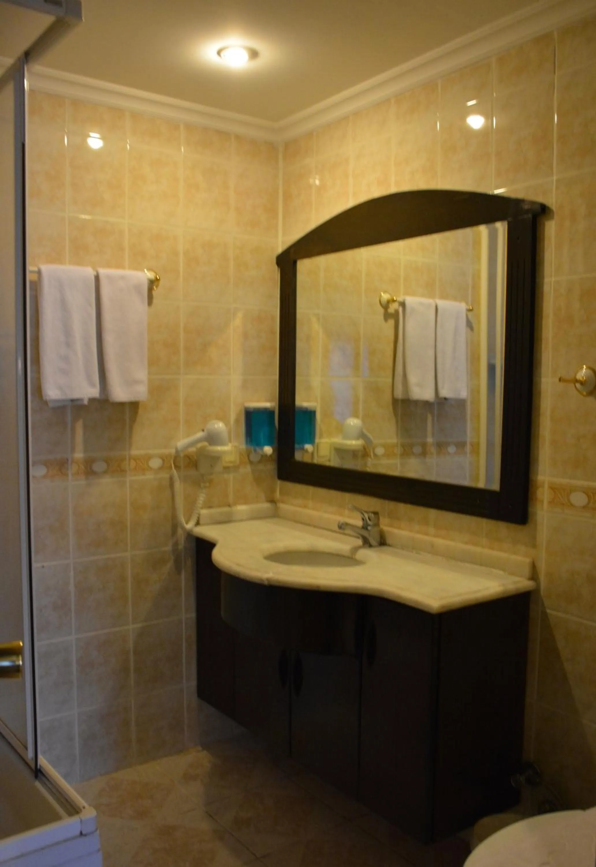 Bathroom in Genc Yazici Hotel Uludag