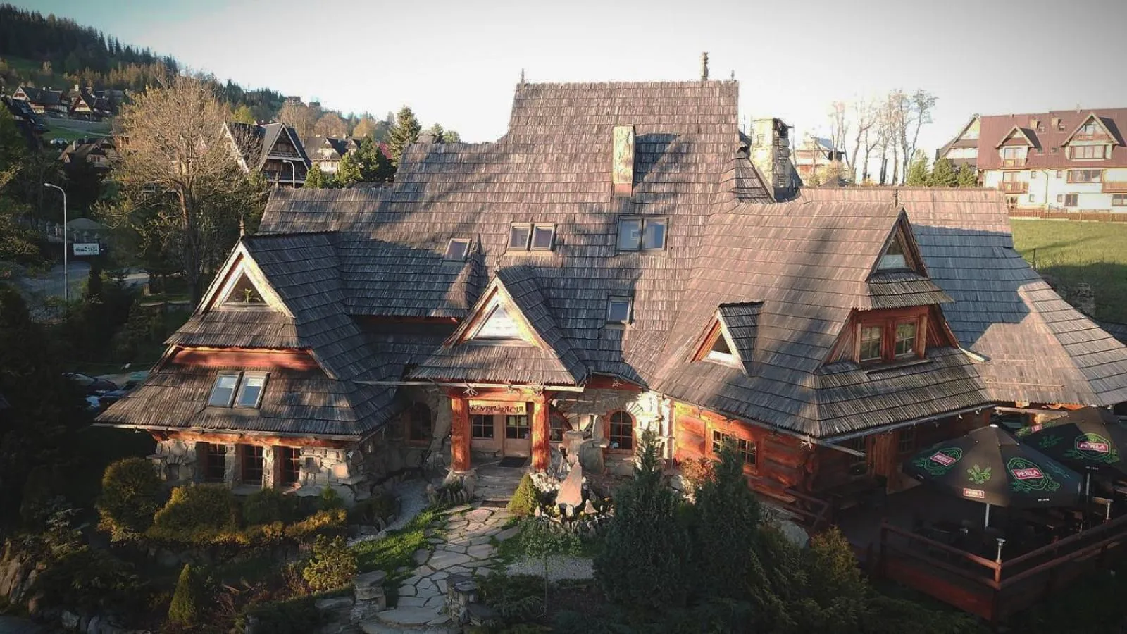 Property building in Góralski Dwór