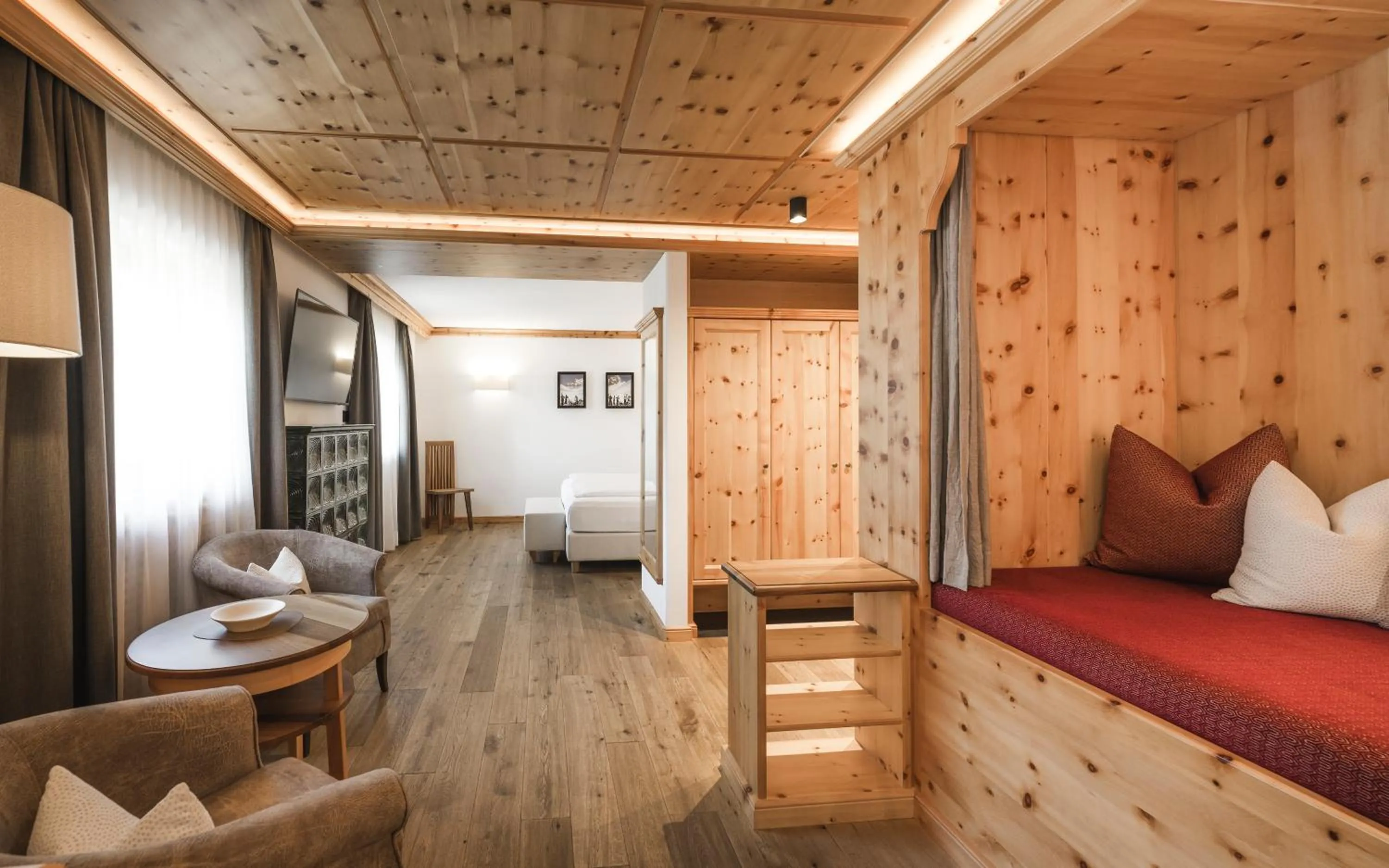 Seating area, Bed in Hotel Angelo Engel