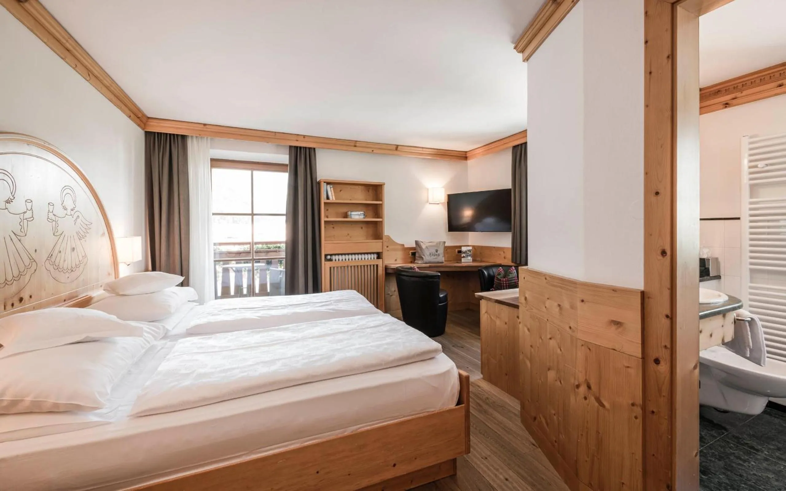 Bedroom, Bed in Hotel Angelo Engel