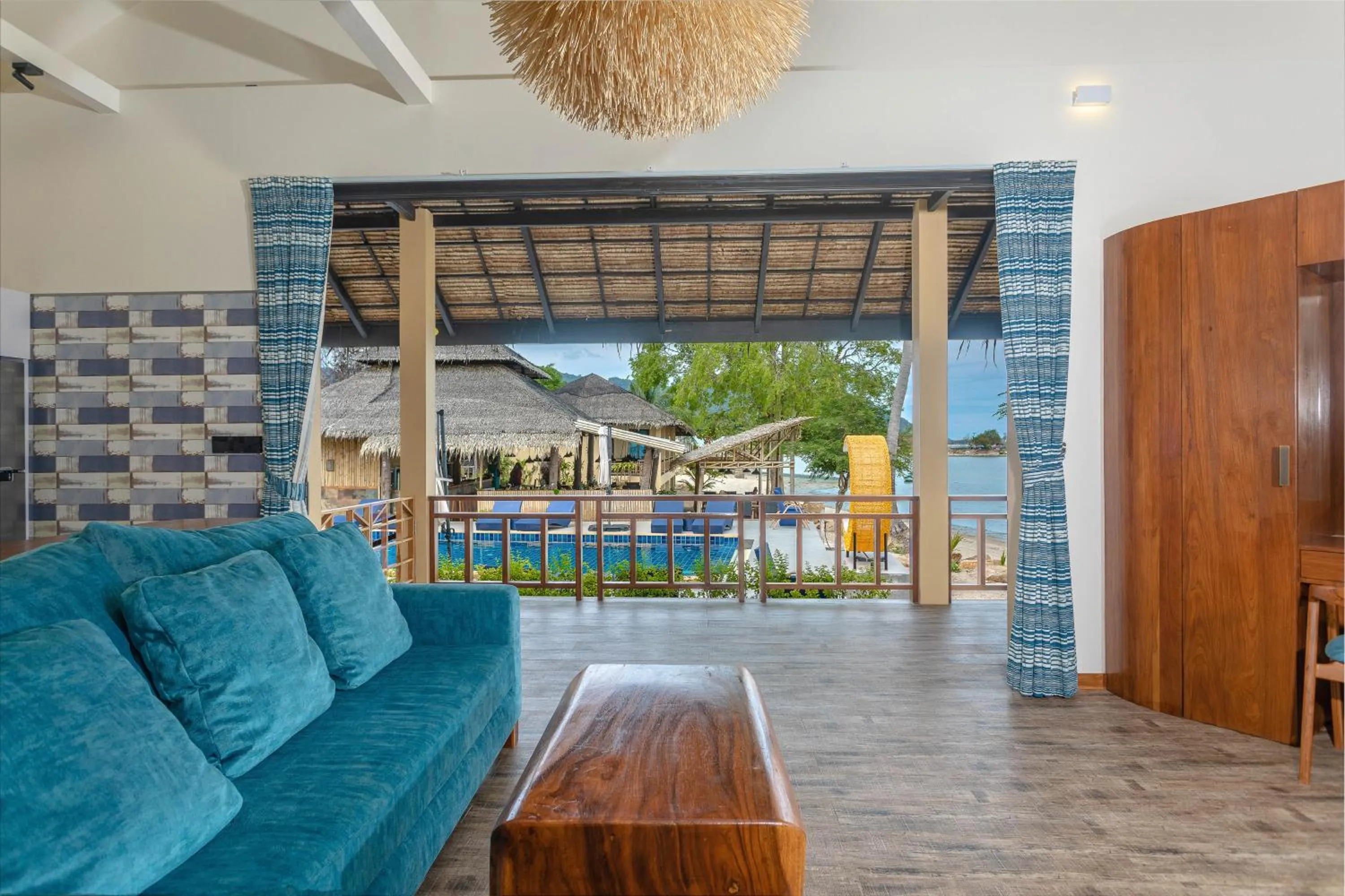 Seating area in Absolute Beachfront Resort