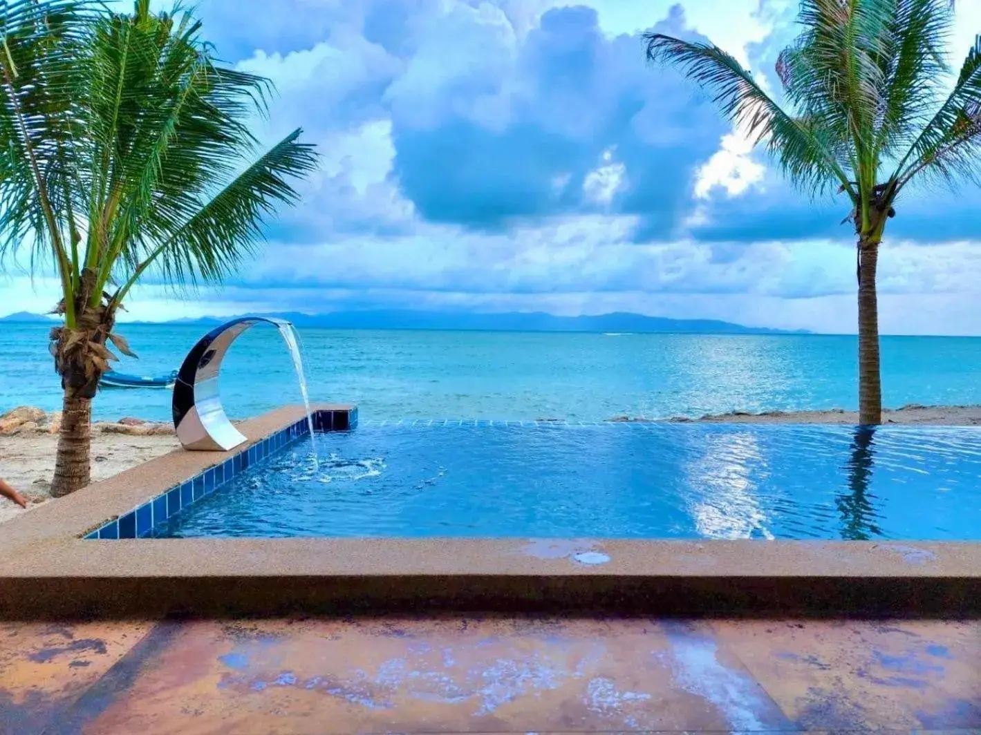 Sea view in Absolute Beachfront Resort Sea view in Absolute Beachfront Resort