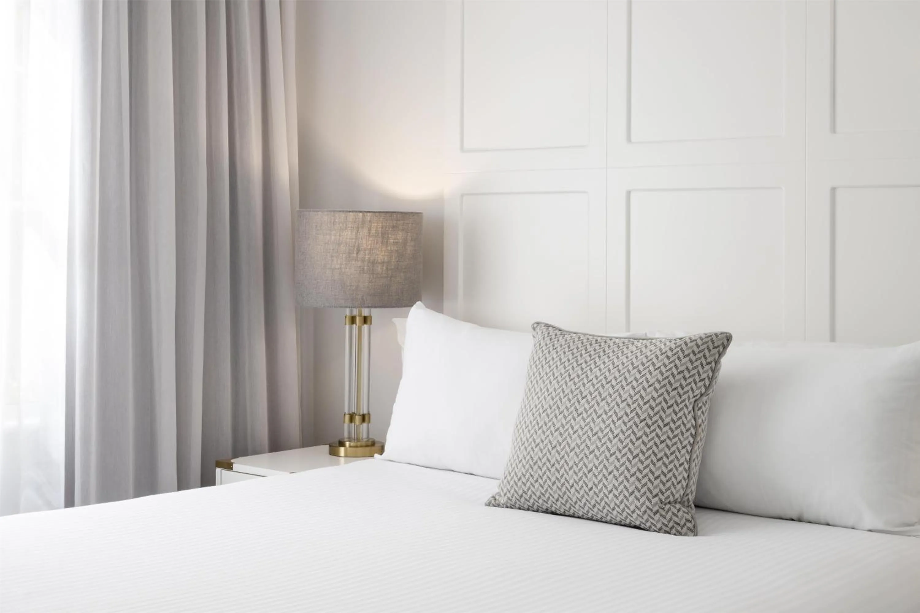 Bedroom, Bed in Adina Apartment Hotel Brisbane Anzac Square