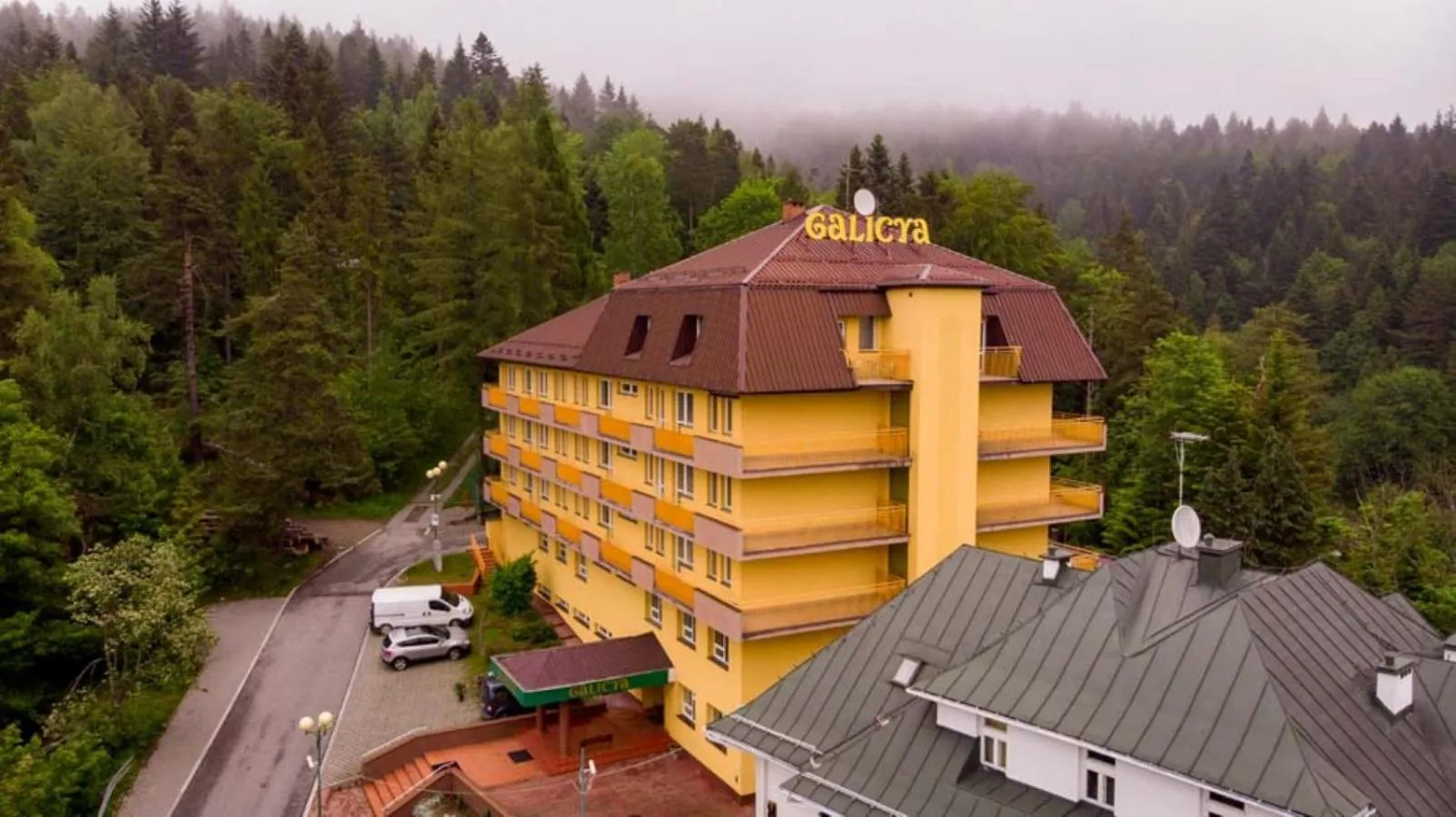 Property building in Ośrodek Szkoleniowo Wypoczynkowy Galicya