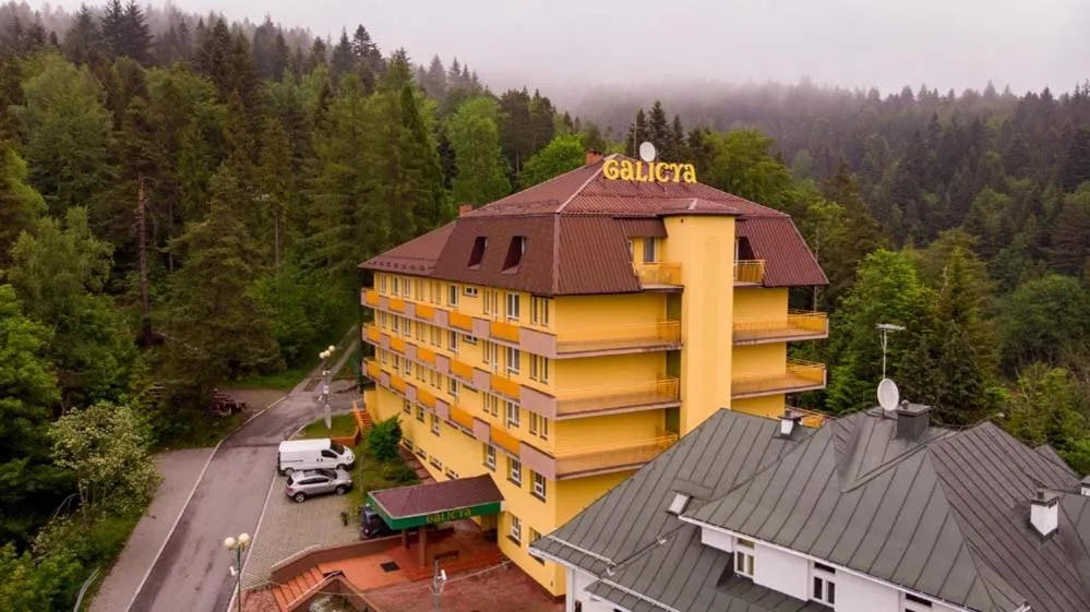 Property building in Ośrodek Szkoleniowo Wypoczynkowy Galicya
