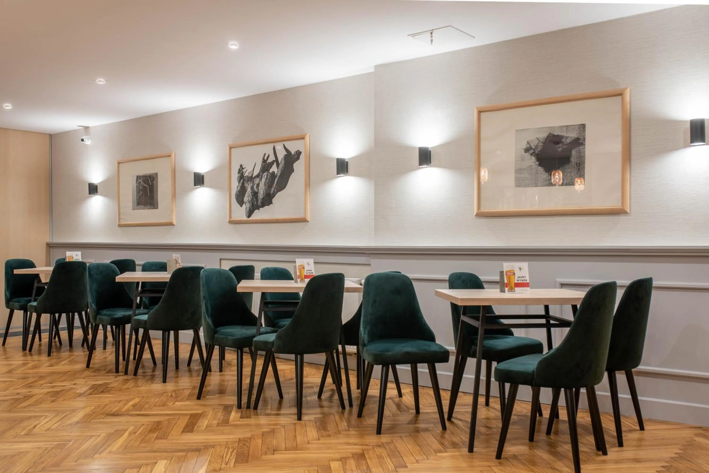 Lounge or bar in Ośrodek Szkoleniowo Wypoczynkowy Galicya