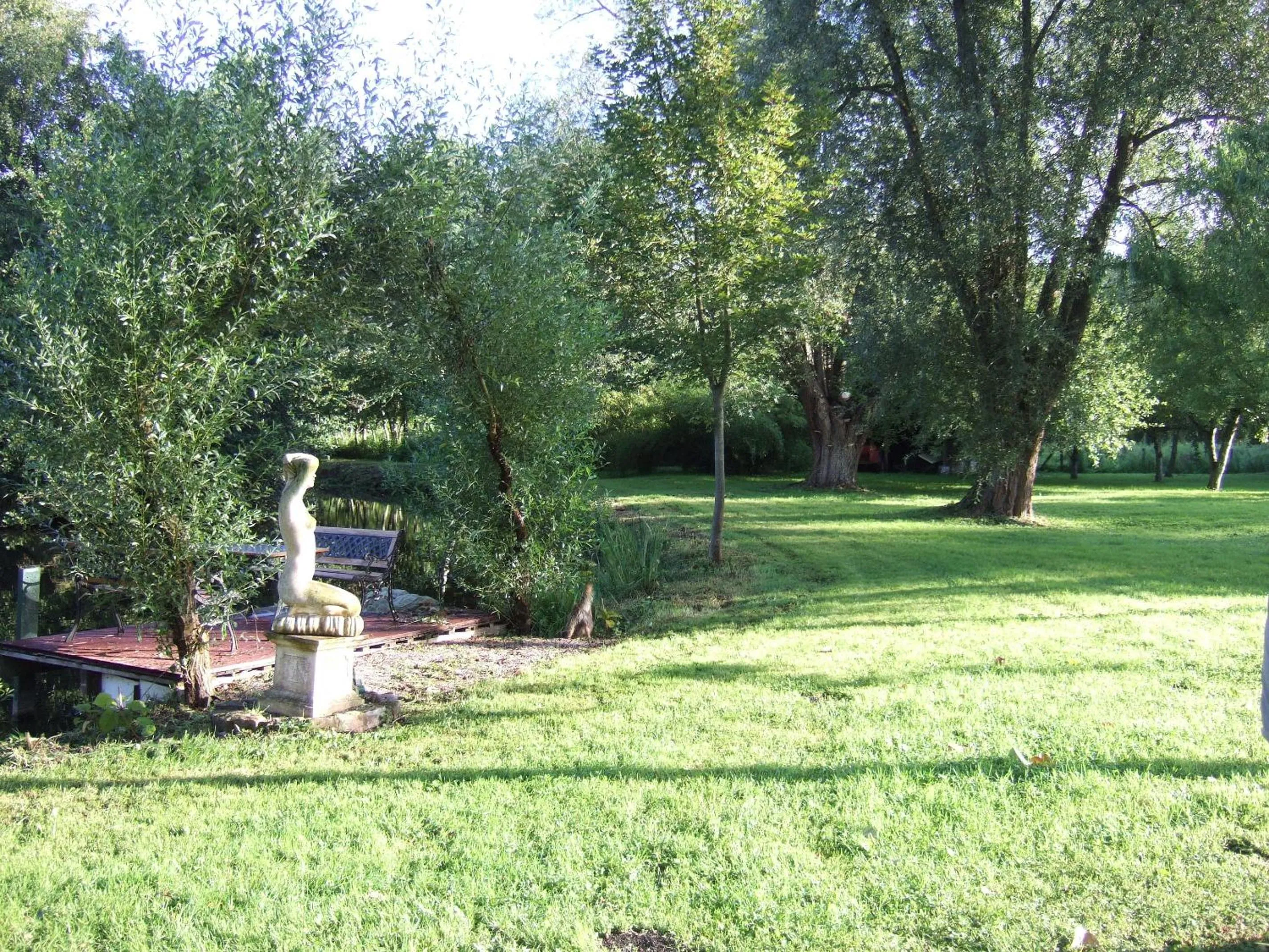 Area and facilities in La Maison de l'Epousée B&B