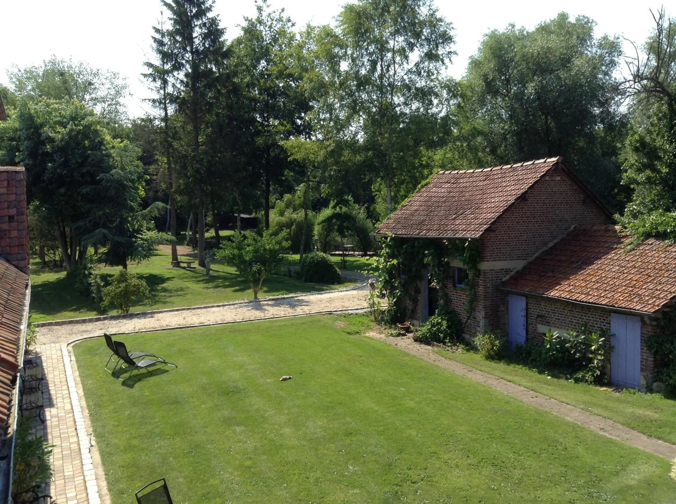 Day in La Maison de l'Epousée B&B