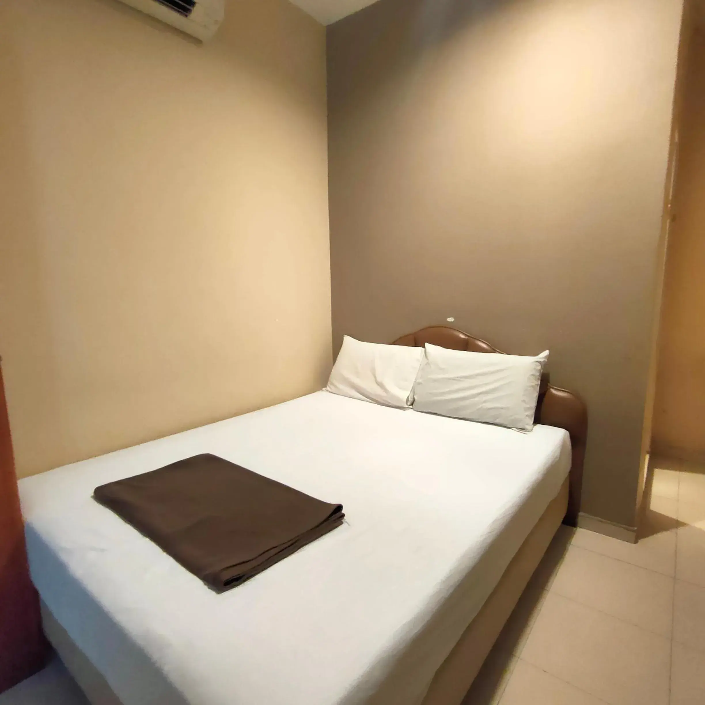 Bedroom, Bed in Kota Lodge Guest House Bedroom, Bed in Kota Lodge Guest House