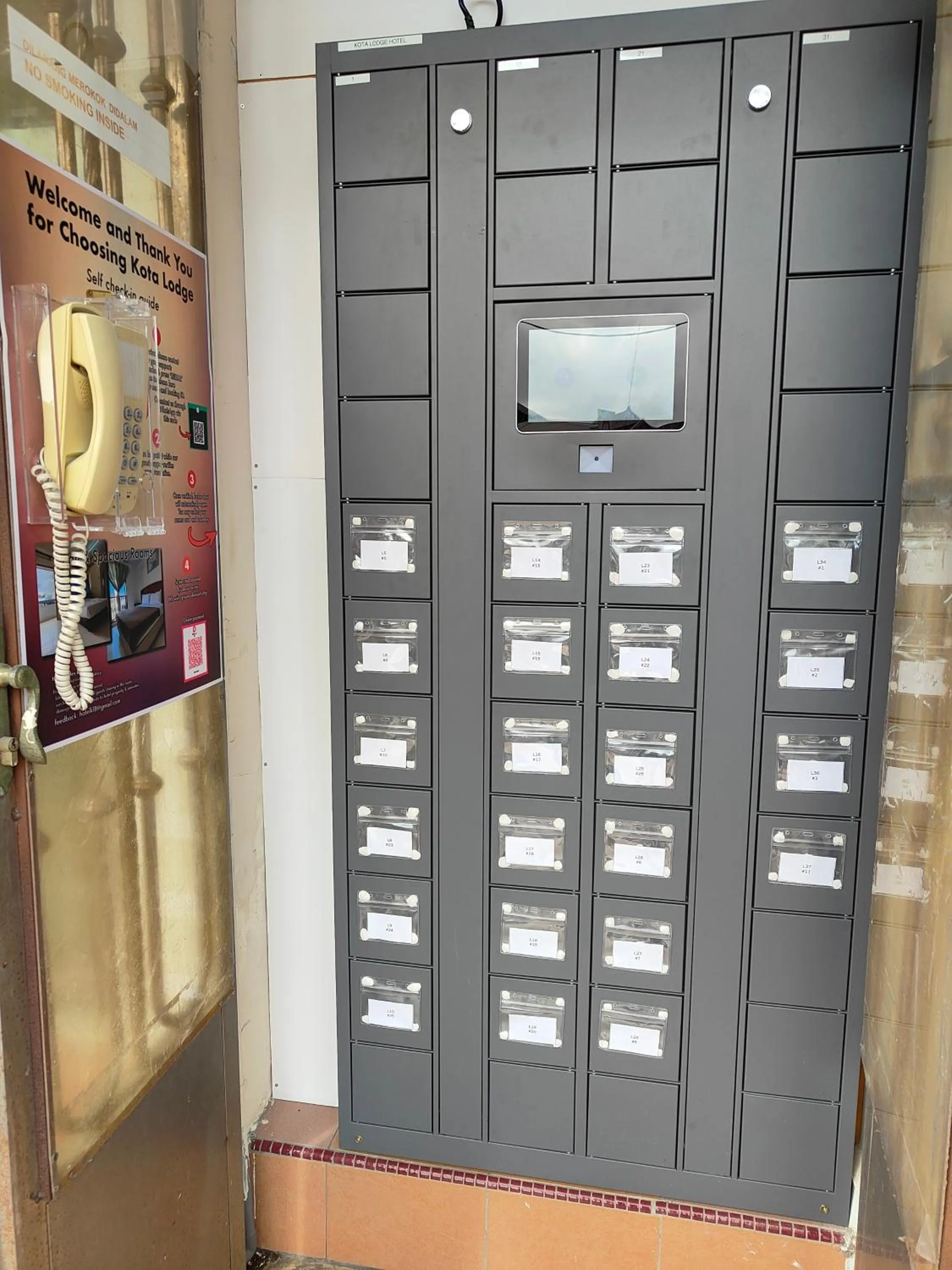 Property building in Kota Lodge Guest House