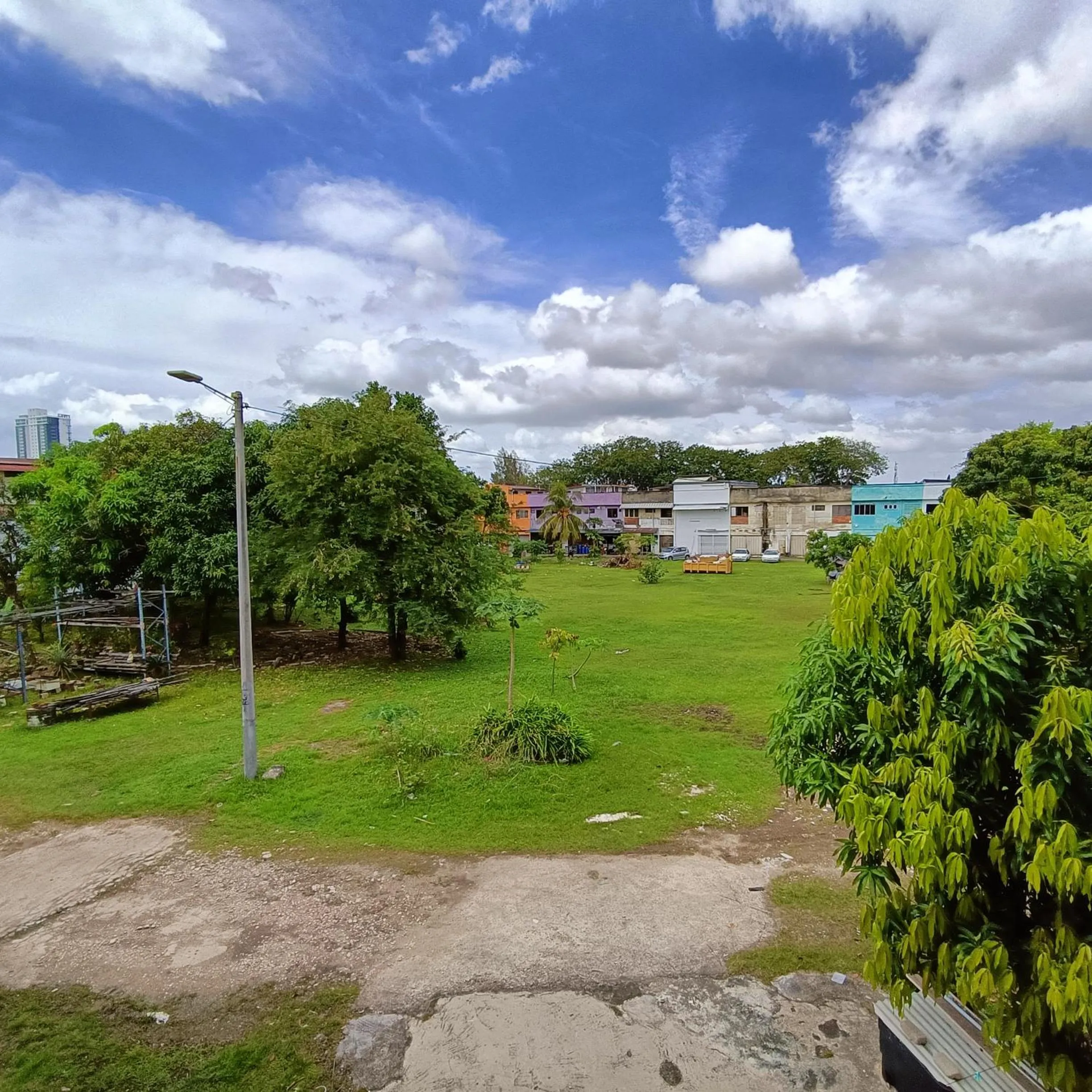 Quiet street view in Kota Lodge Guest House
